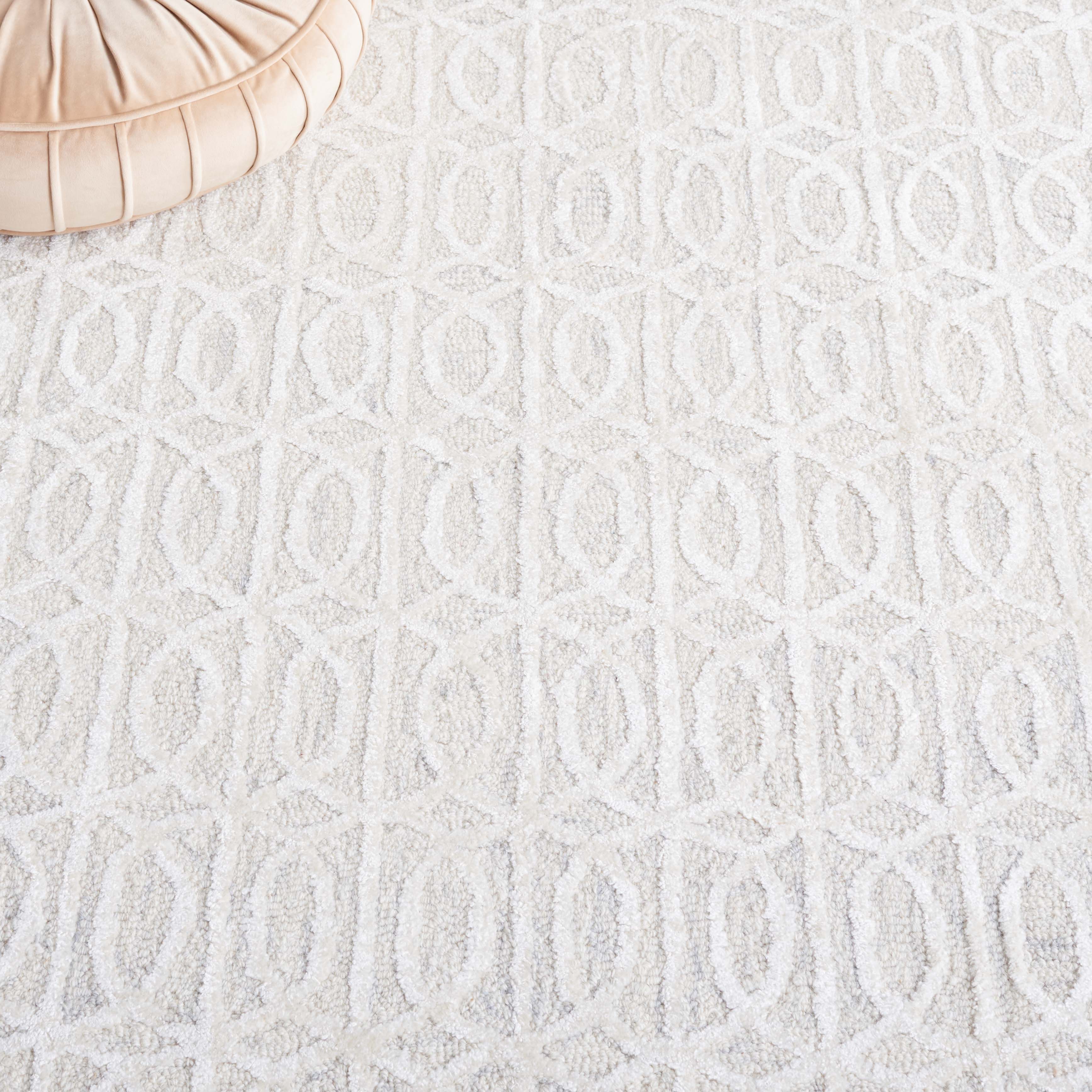 Safavieh Ebony 107 Rug, EBN107 - Beige / Ivory