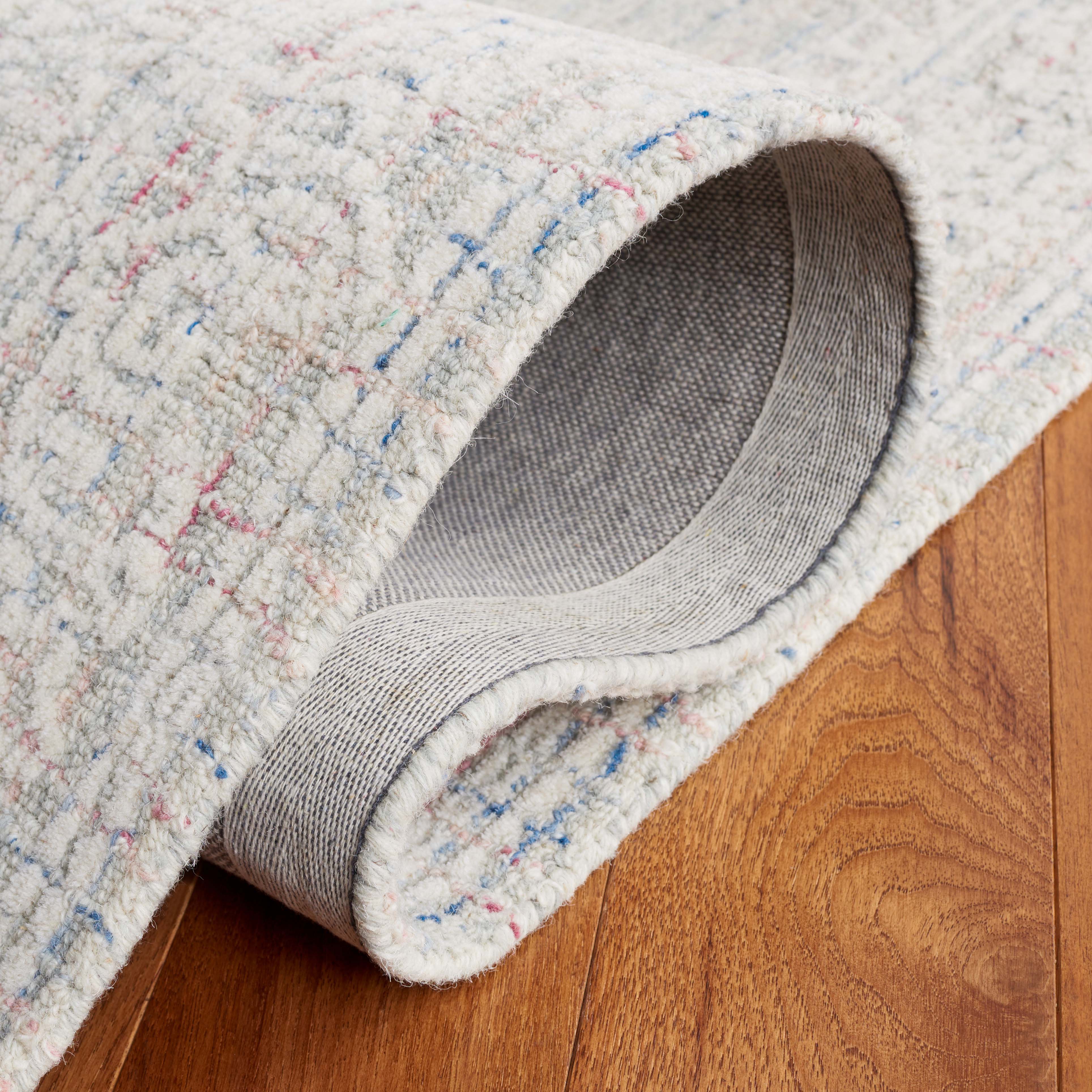 Safavieh Ebony 113 Rug, EBN113 - Light Grey / Ivory