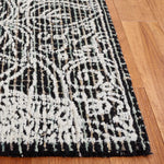 Safavieh Ebony 114 Rug, EBN114 - Black / Ivory