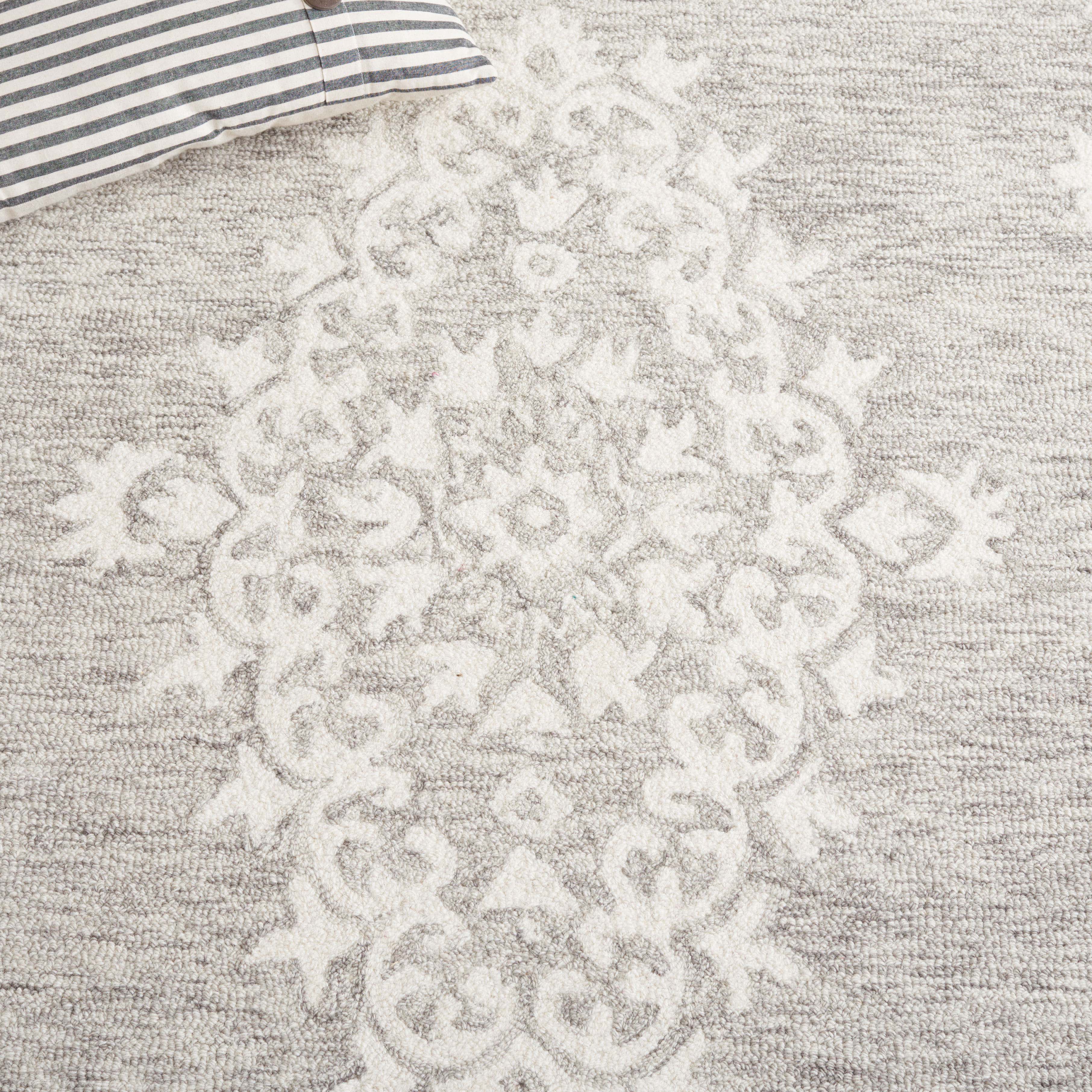 Safavieh Ebony 650 Rug, EBN650 - Grey / Ivory