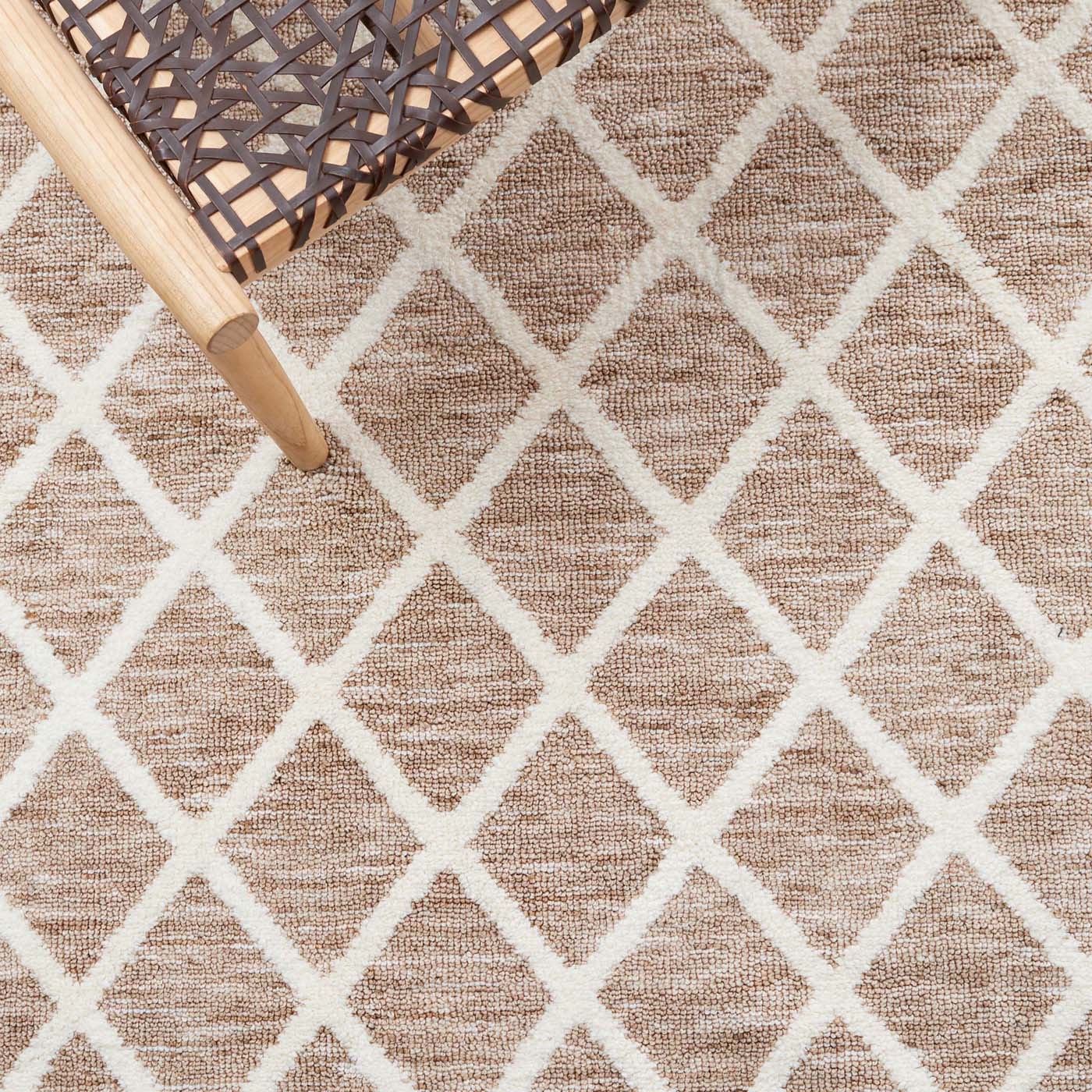 Safavieh Easy Care 116 Rug, ECR116 - Beige / Ivory