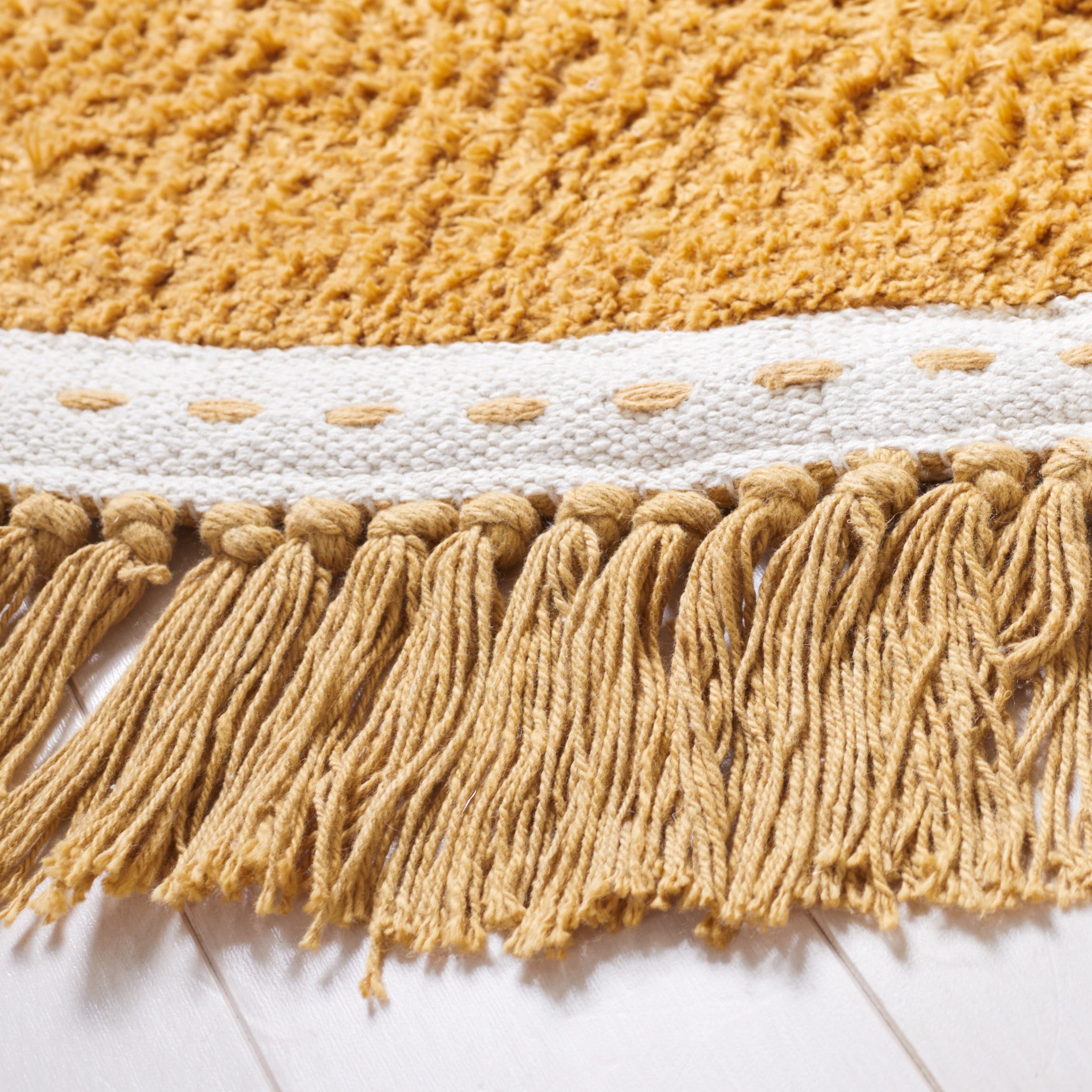 Safavieh Easy Care 204 Rug, ECR204 - Yellow / Ivory