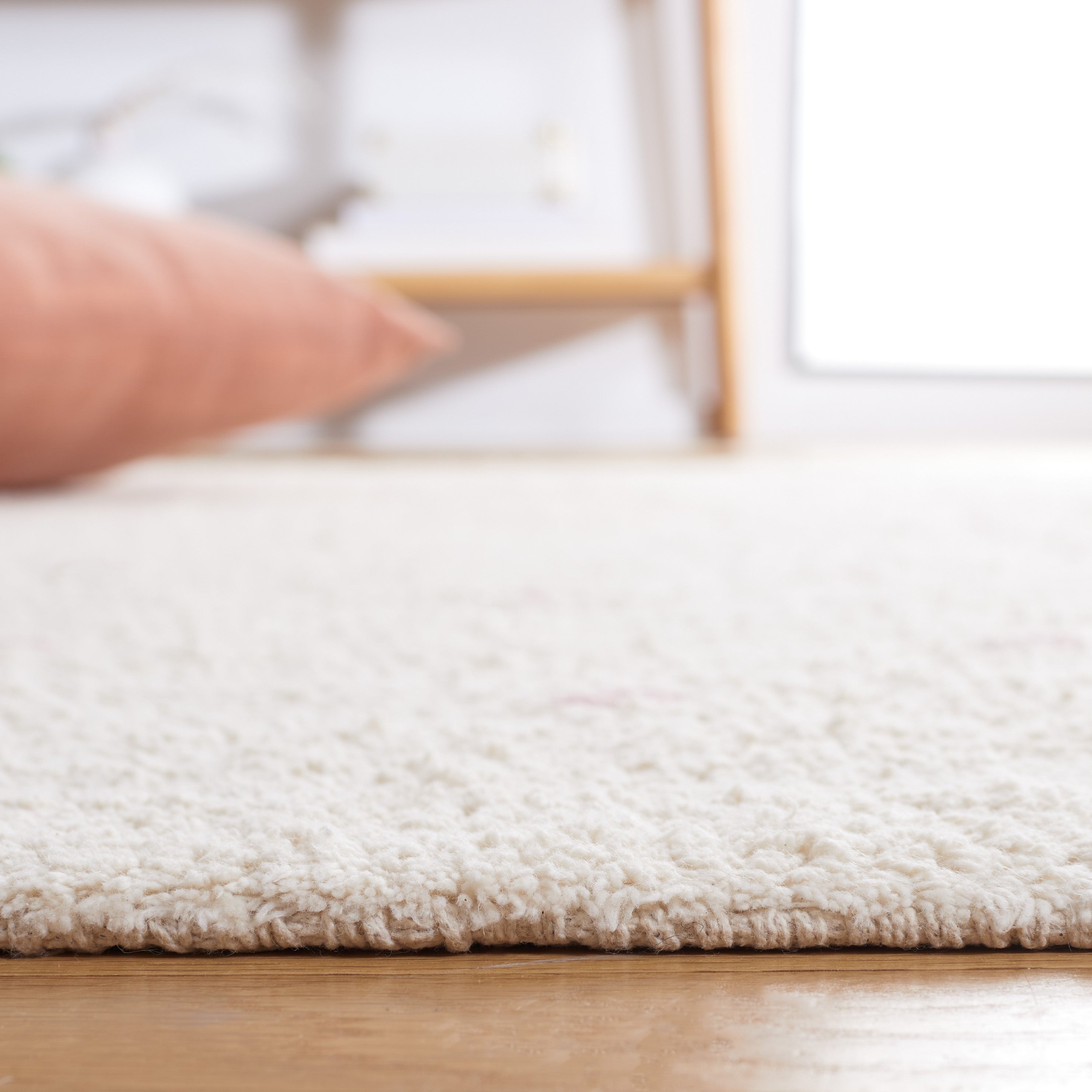 Safavieh Easy Care 212 Rug, ECR212 - Ivory / Pink