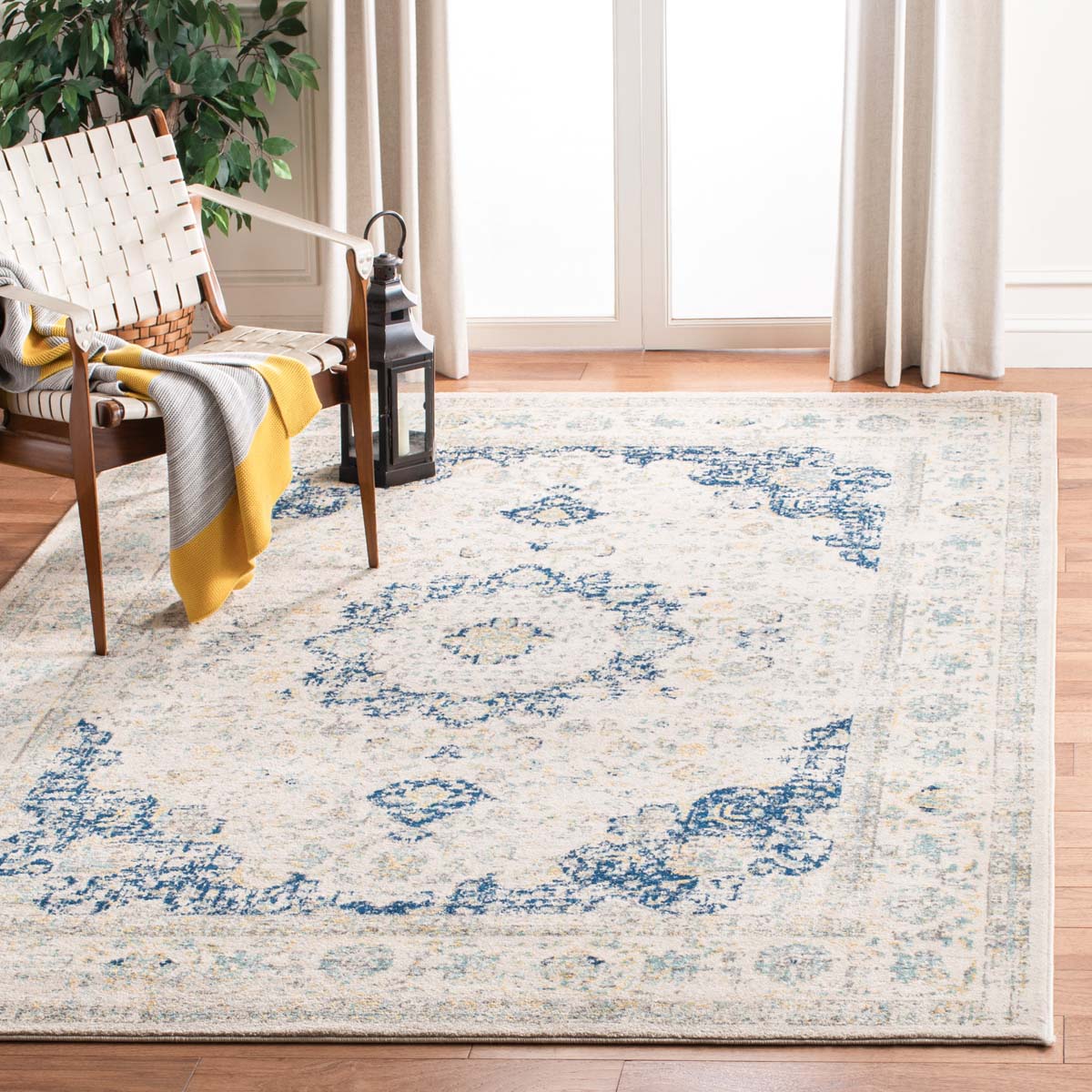 Safavieh Evoke 220 Rug, Blue, EVK220 - Ivory / Blue
