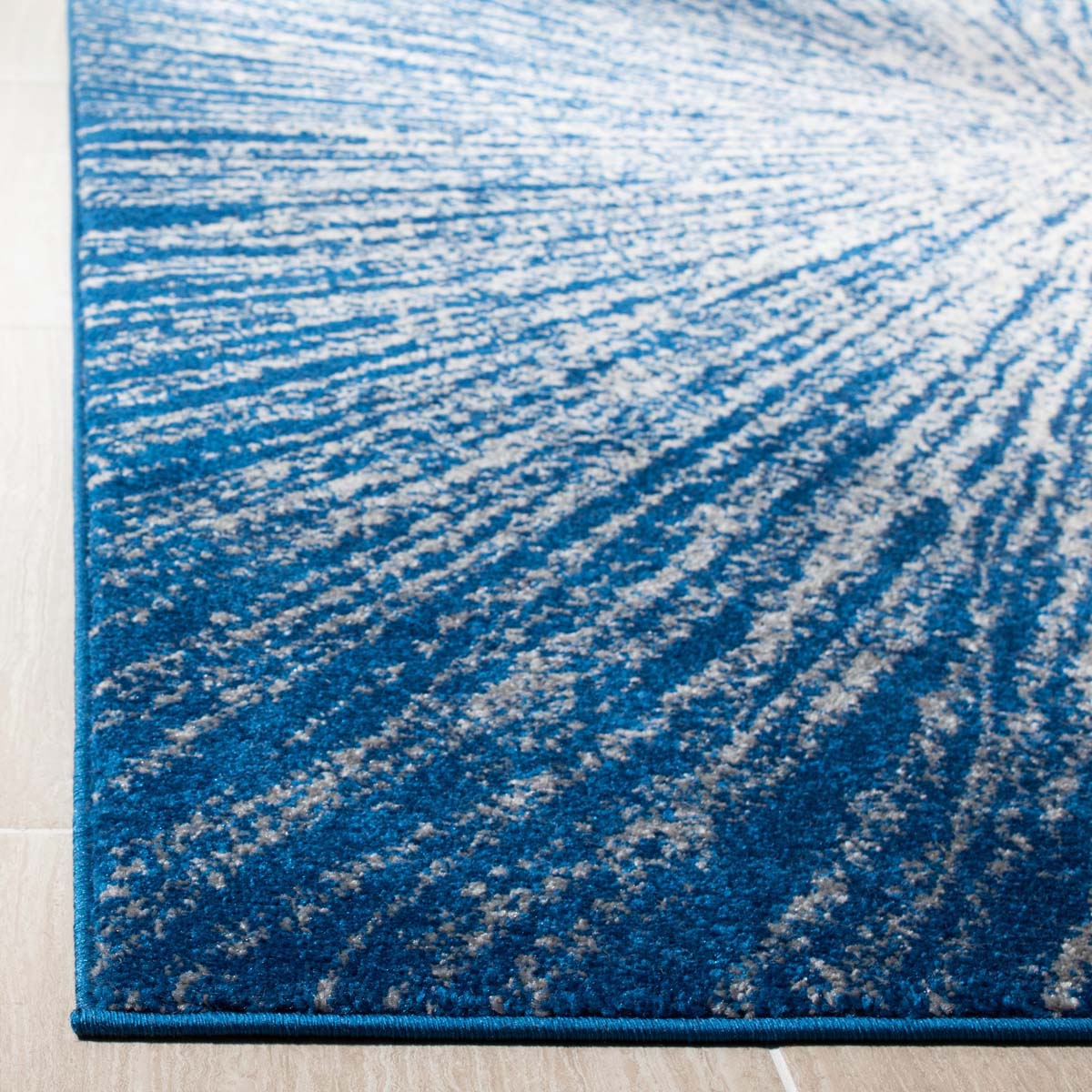 Safavieh Evoke 228 Rug, Blue, EVK228 - Navy / Ivory