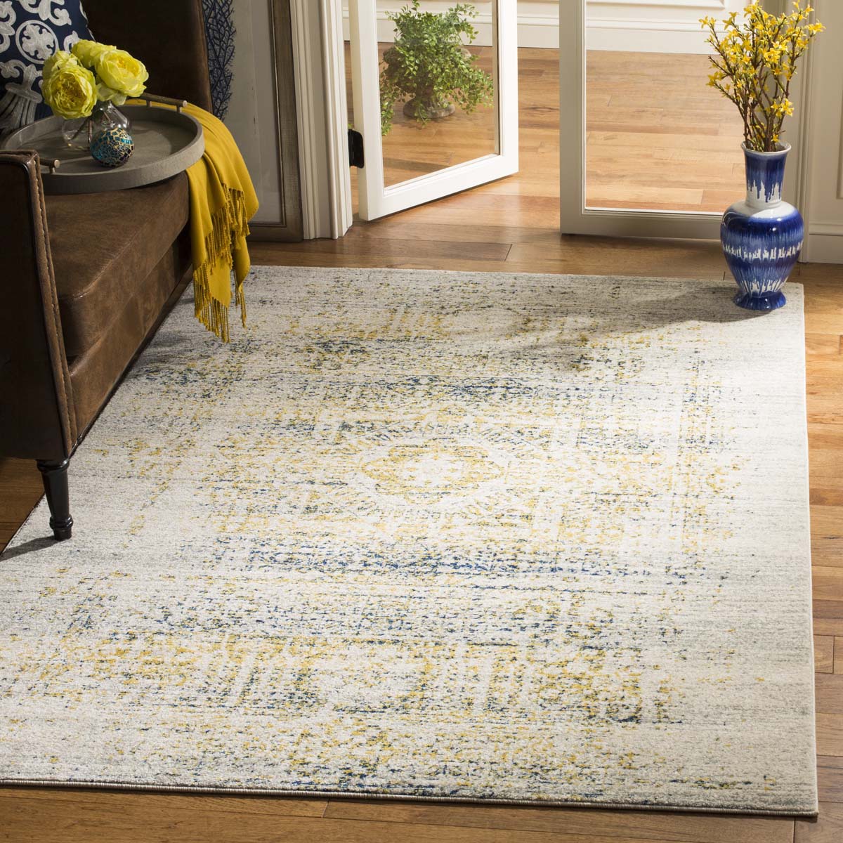 Safavieh Evoke 232 Rug, EVK232 - Ivory / Blue