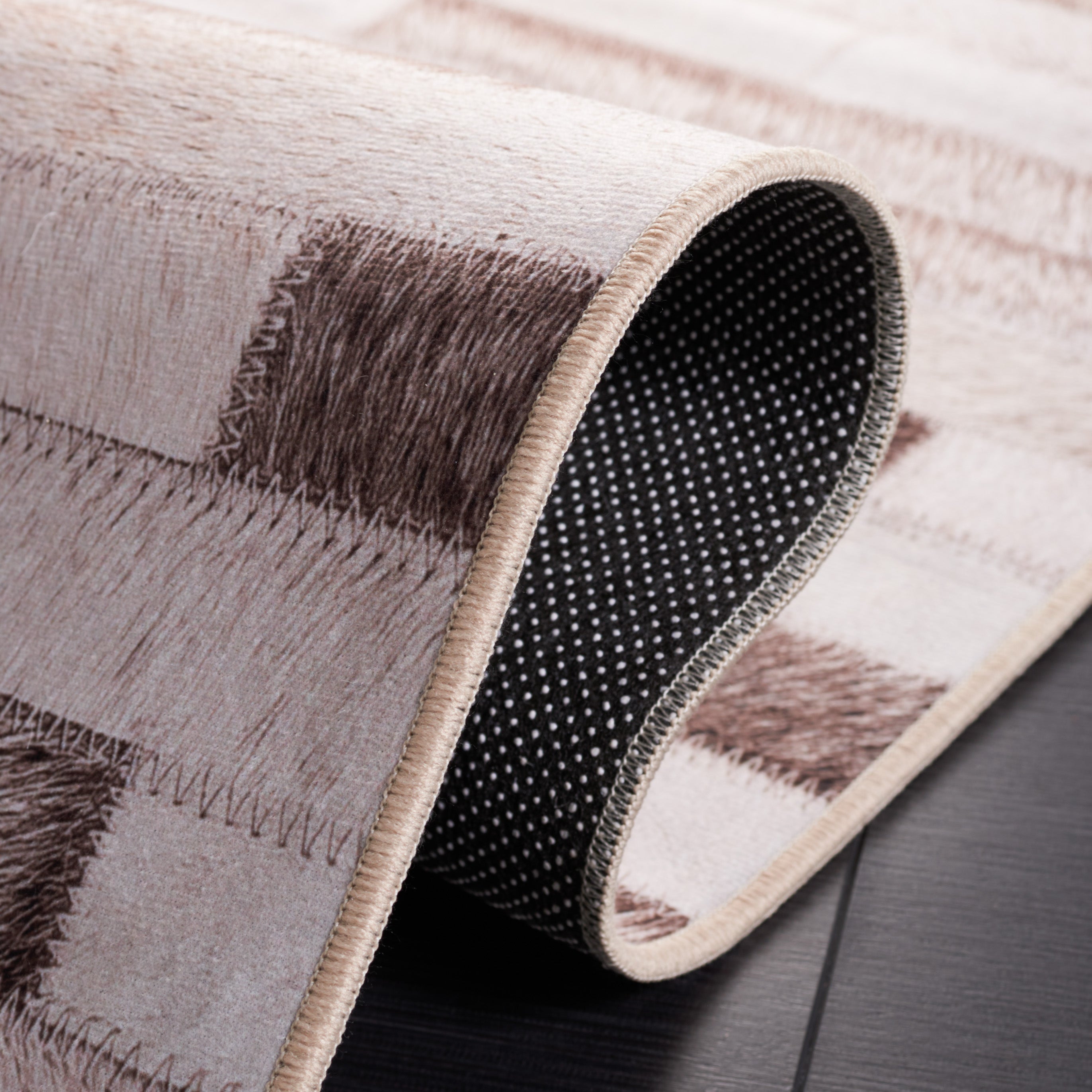 Safavieh Faux Hide 500 Rug, FAH500 - Beige / Brown