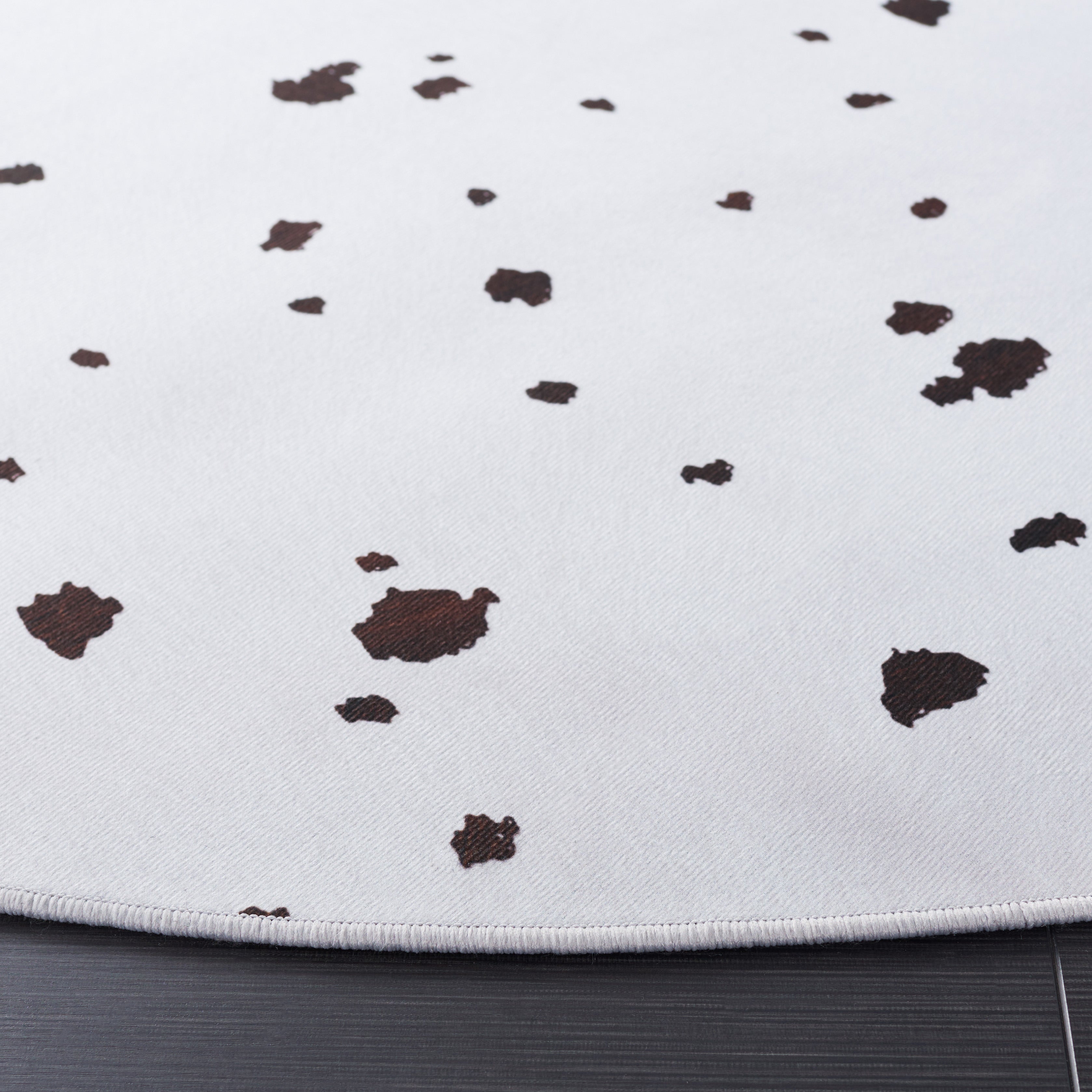 Safavieh Faux Hide 502 Rug, FAH502 - Ivory / Black