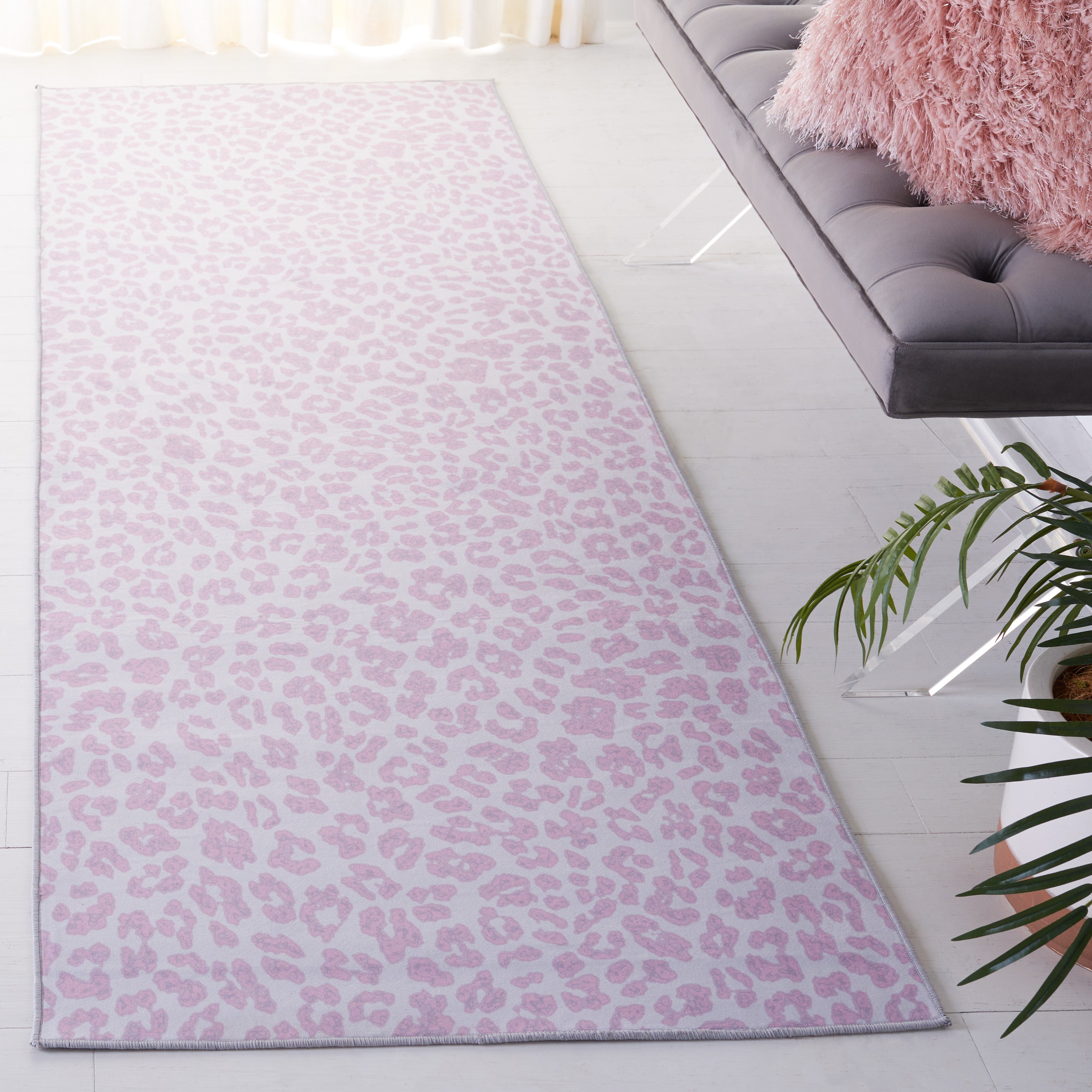 Safavieh Faux Hide 505 Rug, FAH505 - Ivory / Pink