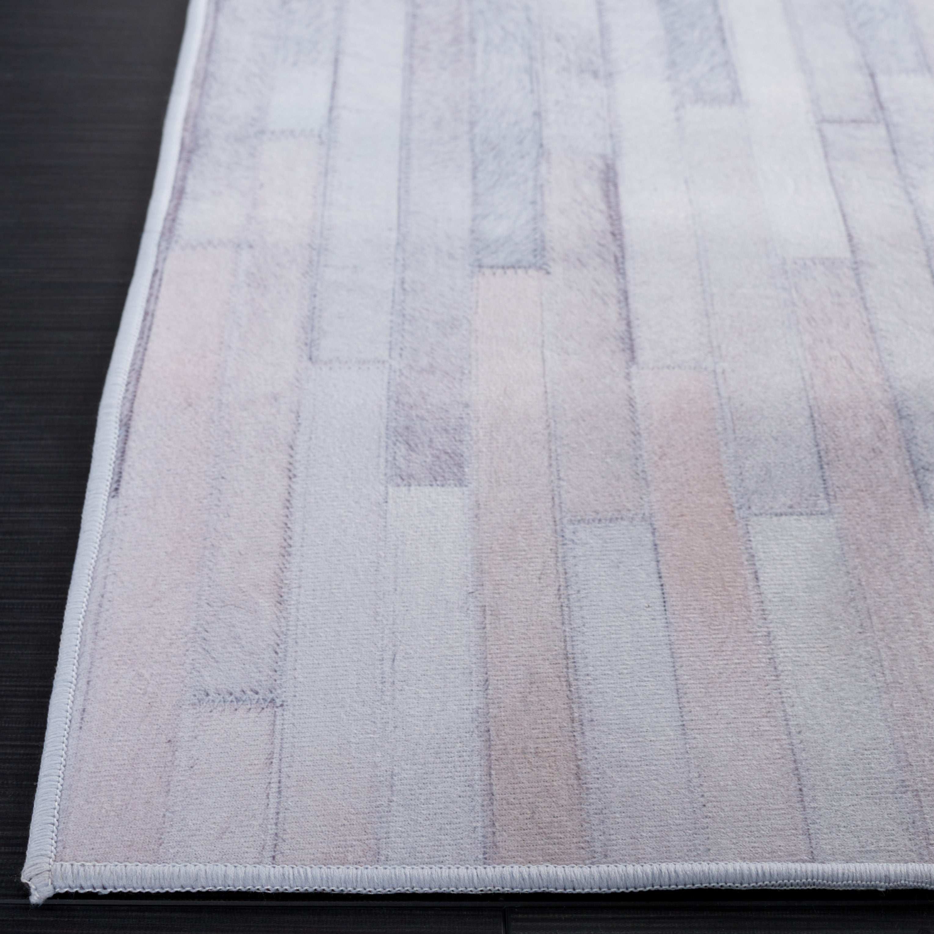 Safavieh Faux Hide 510 Rug, FAH510 - Ivory / Light Grey