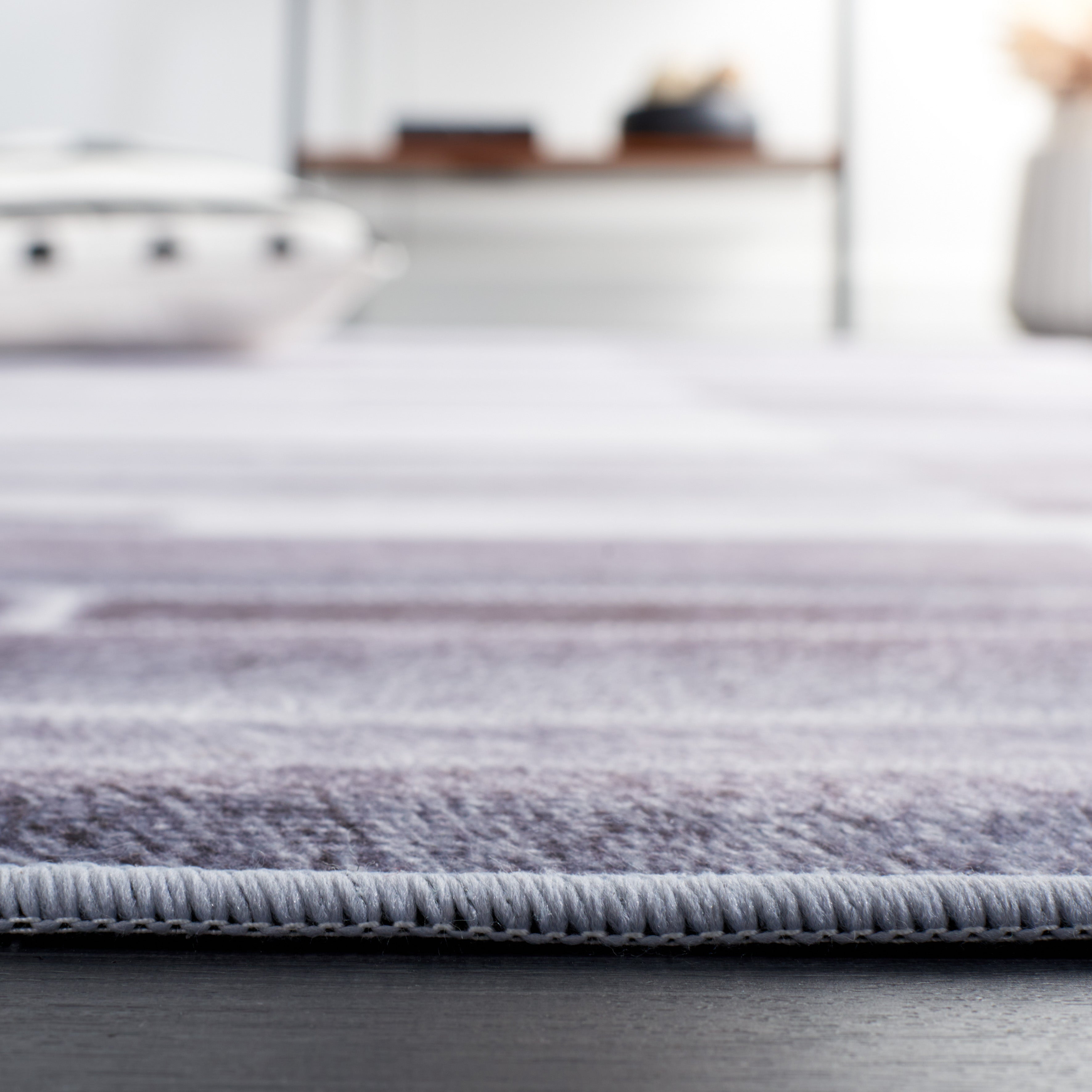 Safavieh Faux Hide 513 Rug, FAH513 - Grey / Ivory