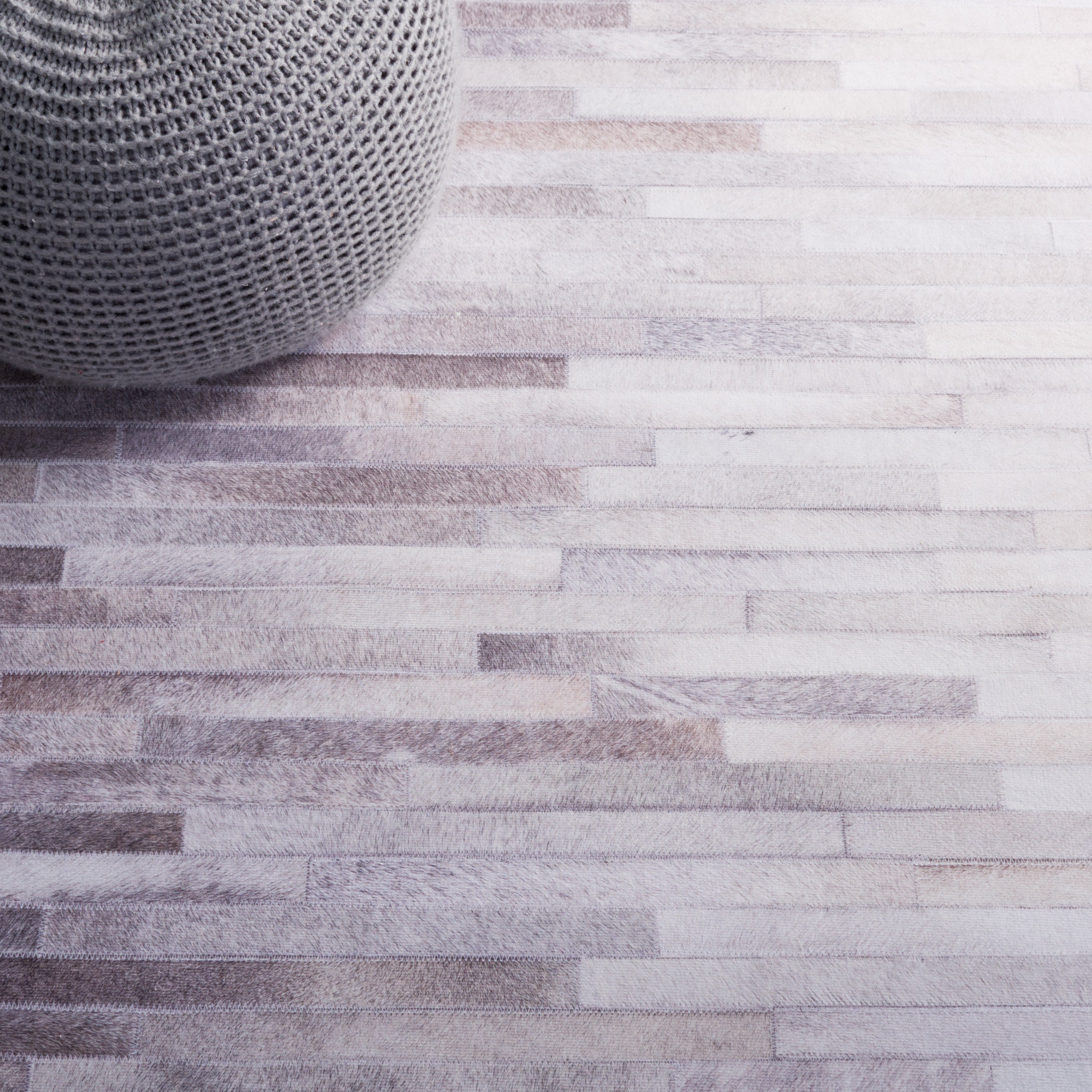 Safavieh Faux Hide 514 Rug, FAH514 - Ivory / Grey