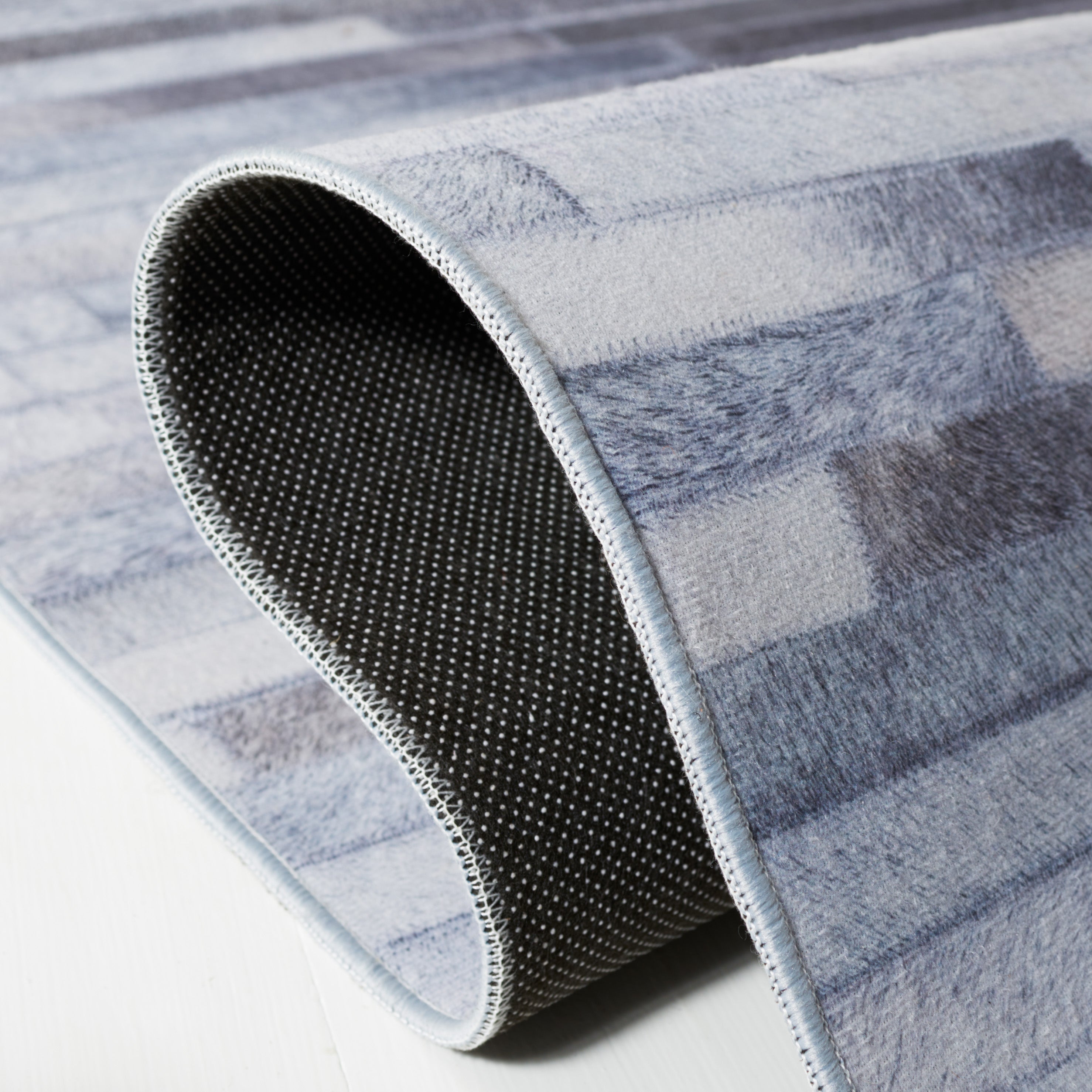 Safavieh Faux Hide 516 Rug, FAH516 - Light Grey / Grey