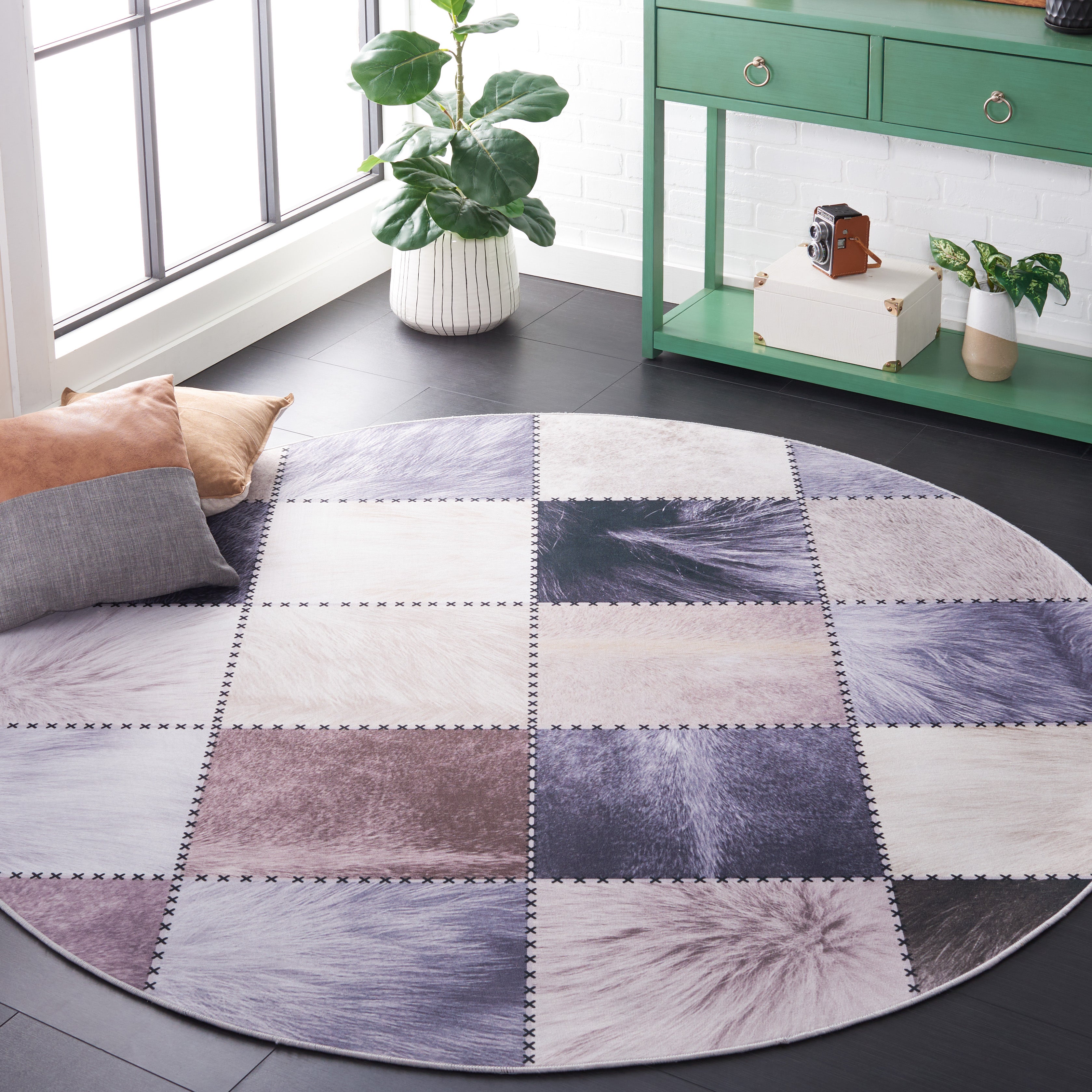 Safavieh Faux Hide 519 Rug, FAH519 - Beige / Grey