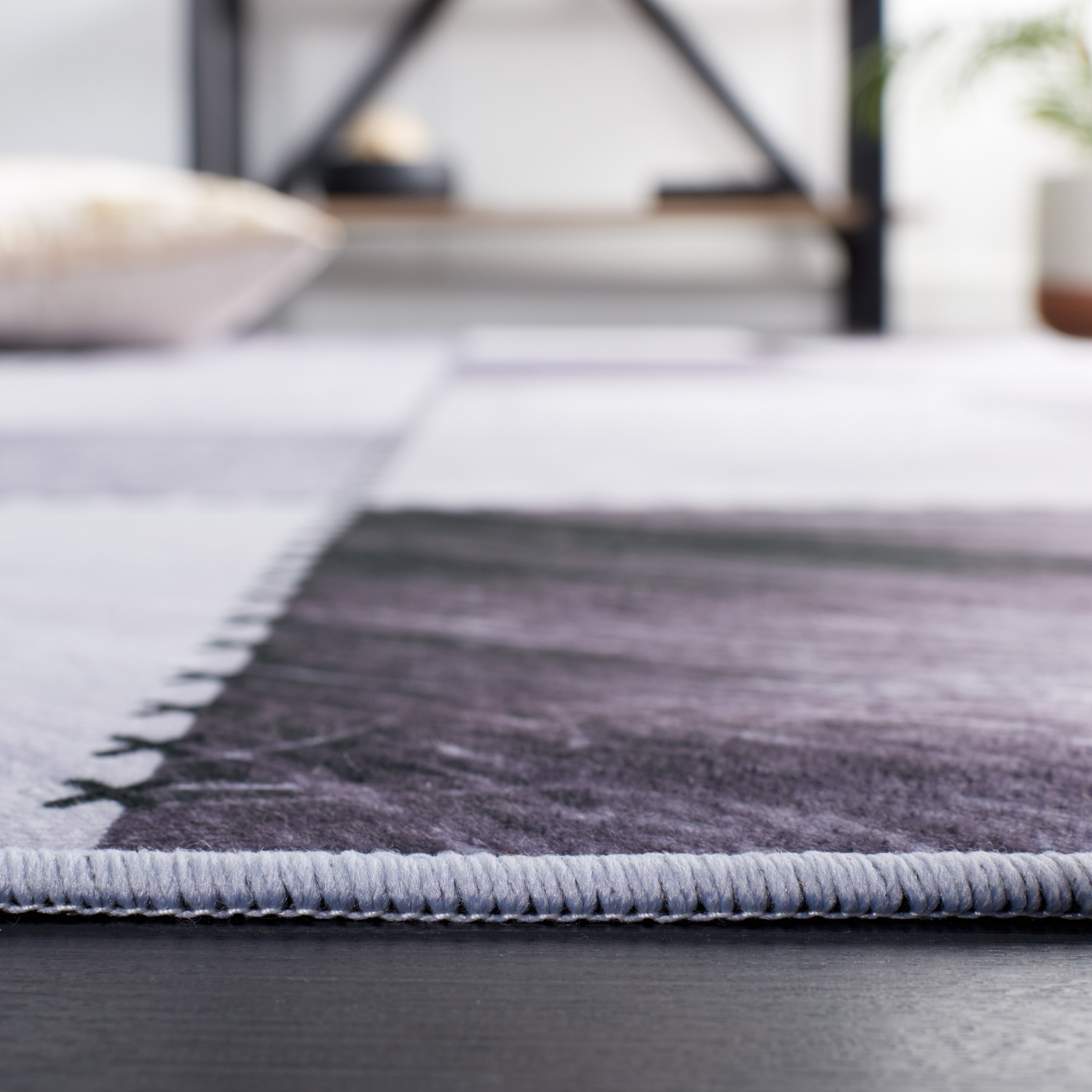 Safavieh Faux Hide 519 Rug, FAH519 - Light Grey / Grey