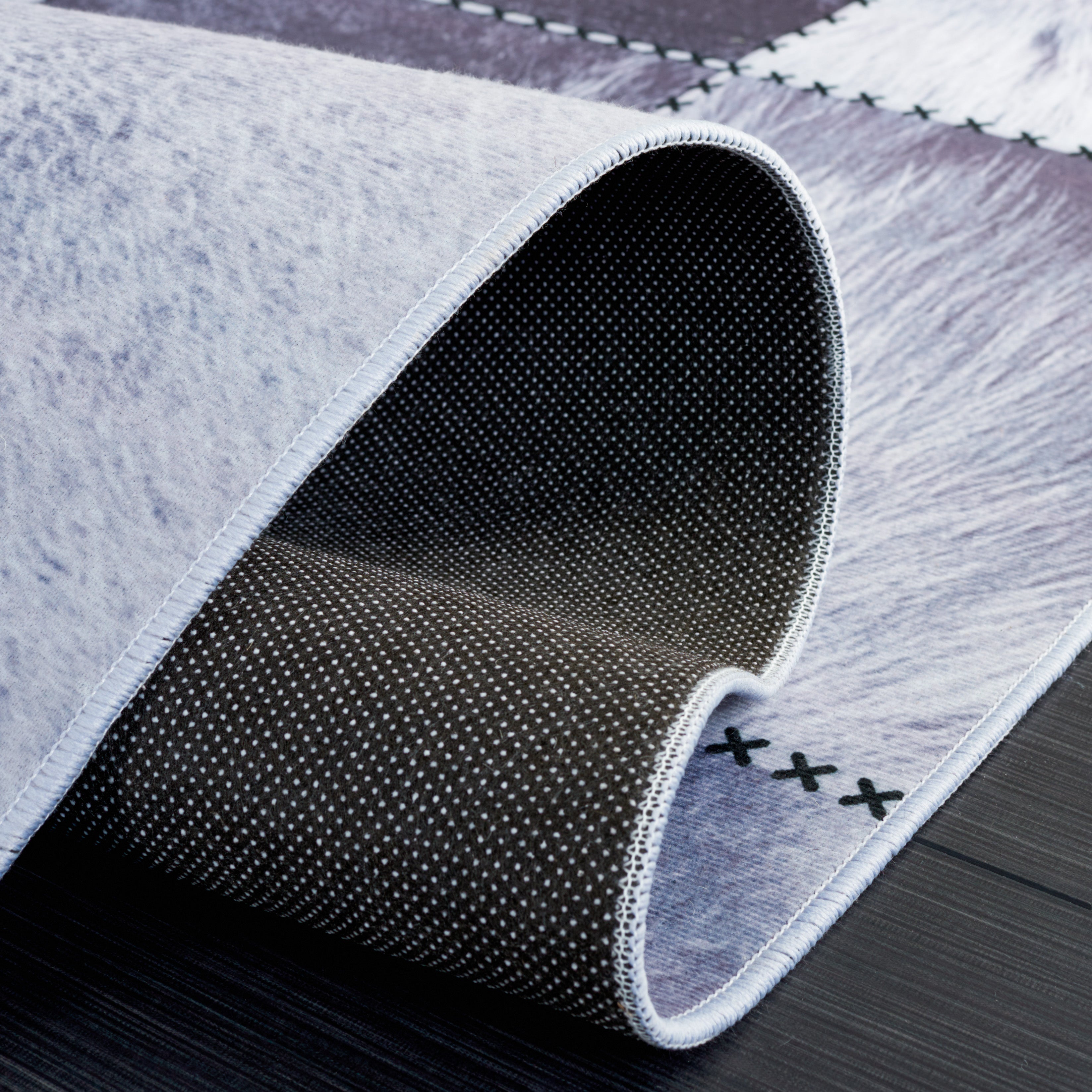 Safavieh Faux Hide 519 Rug, FAH519 - Light Grey / Grey