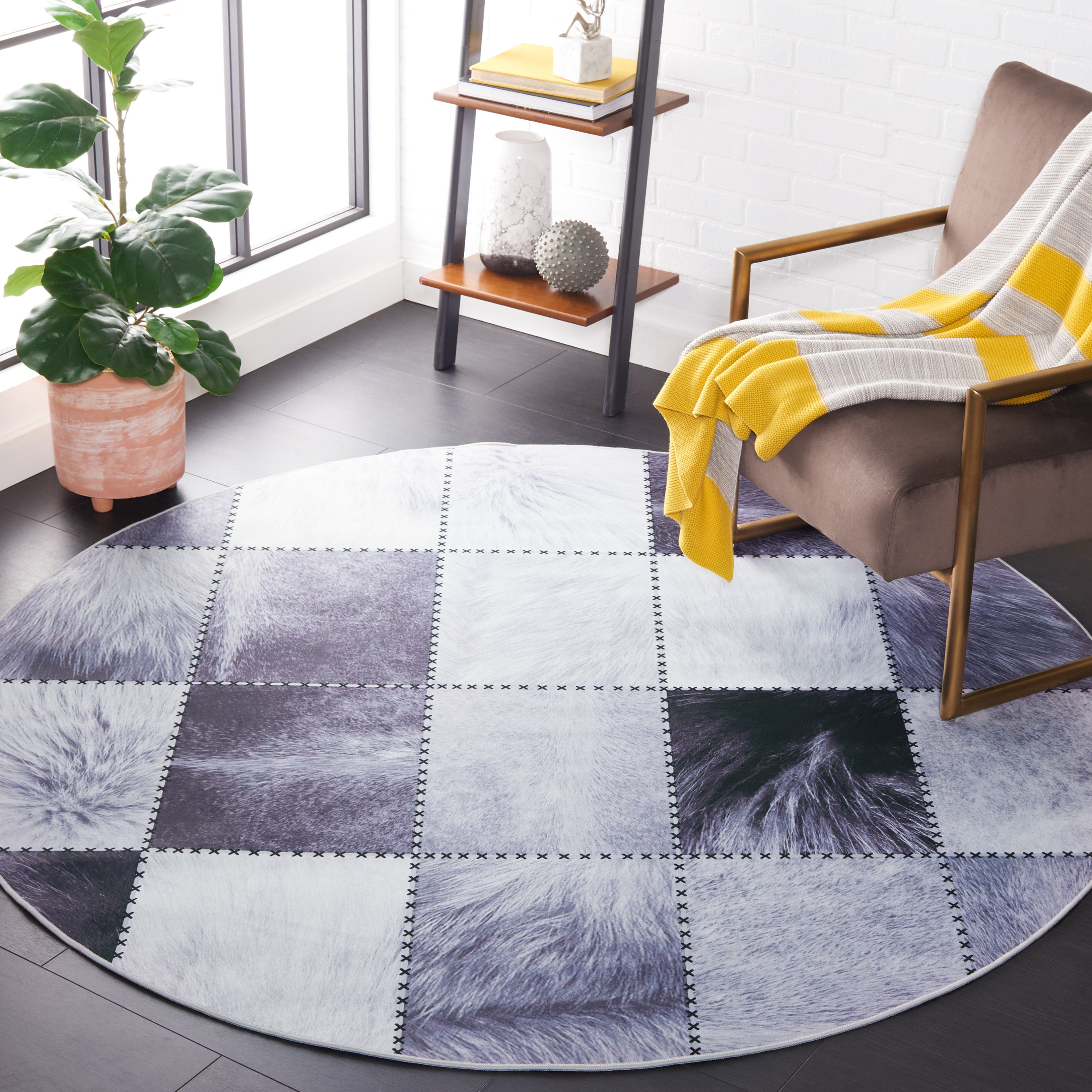 Safavieh Faux Hide 519 Rug, FAH519 - Light Grey / Grey