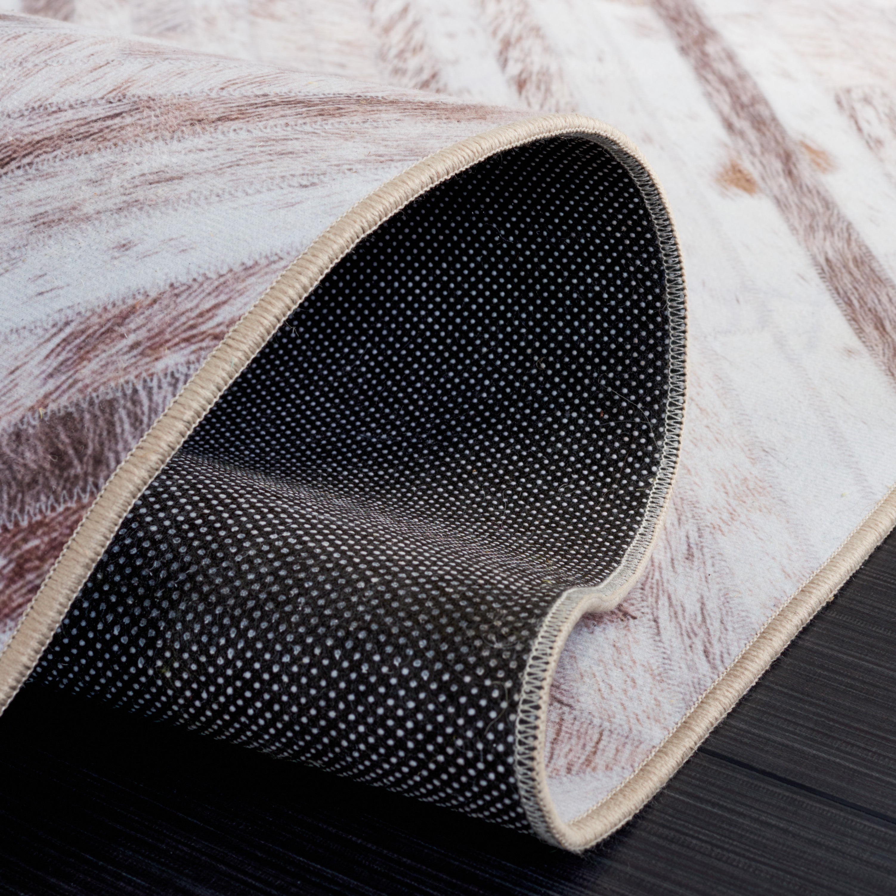 Safavieh Faux Hide 526 Rug, FAH526 - Beige / Brown