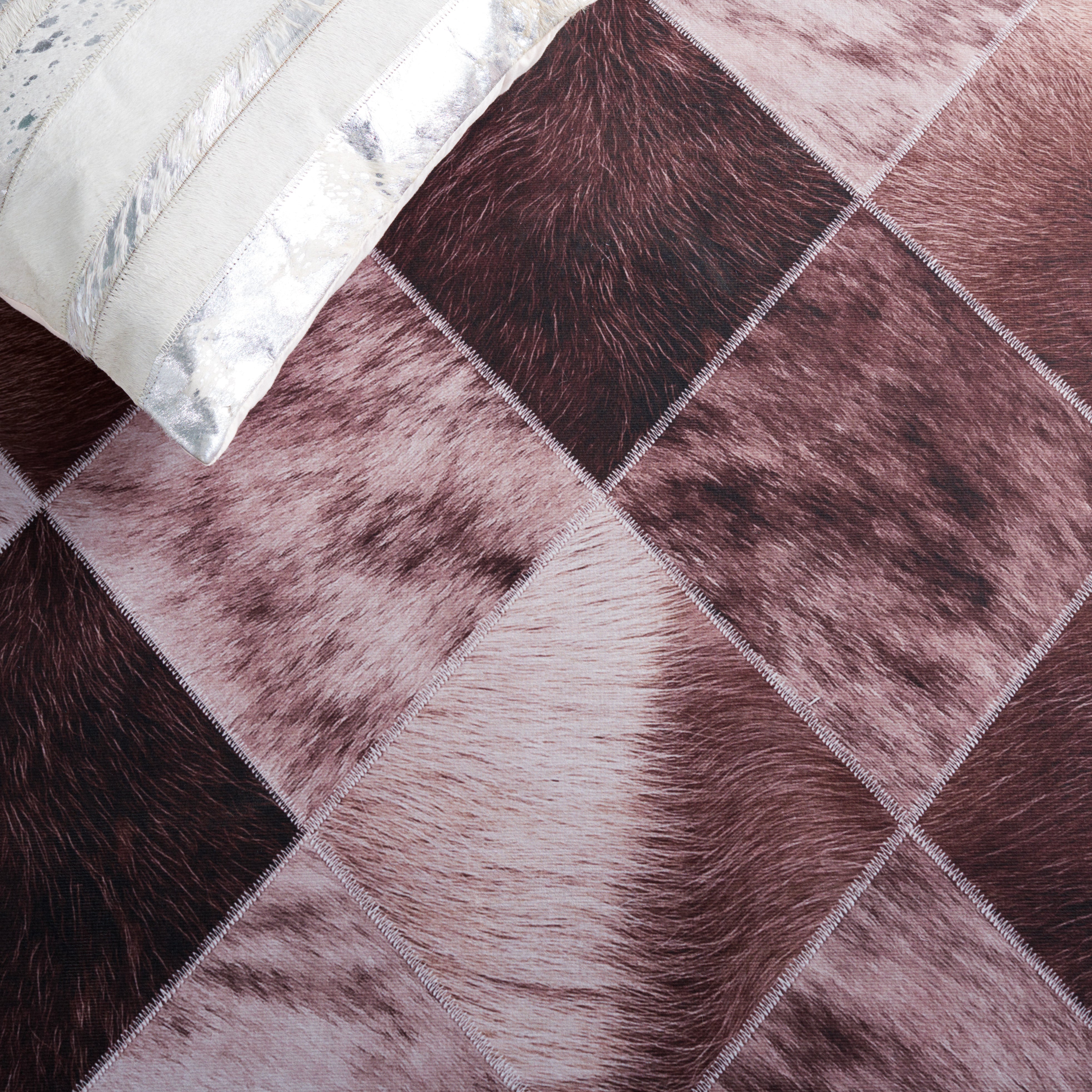 Safavieh Faux Hide 535 Rug, FAH535 - Light Brown / Brown