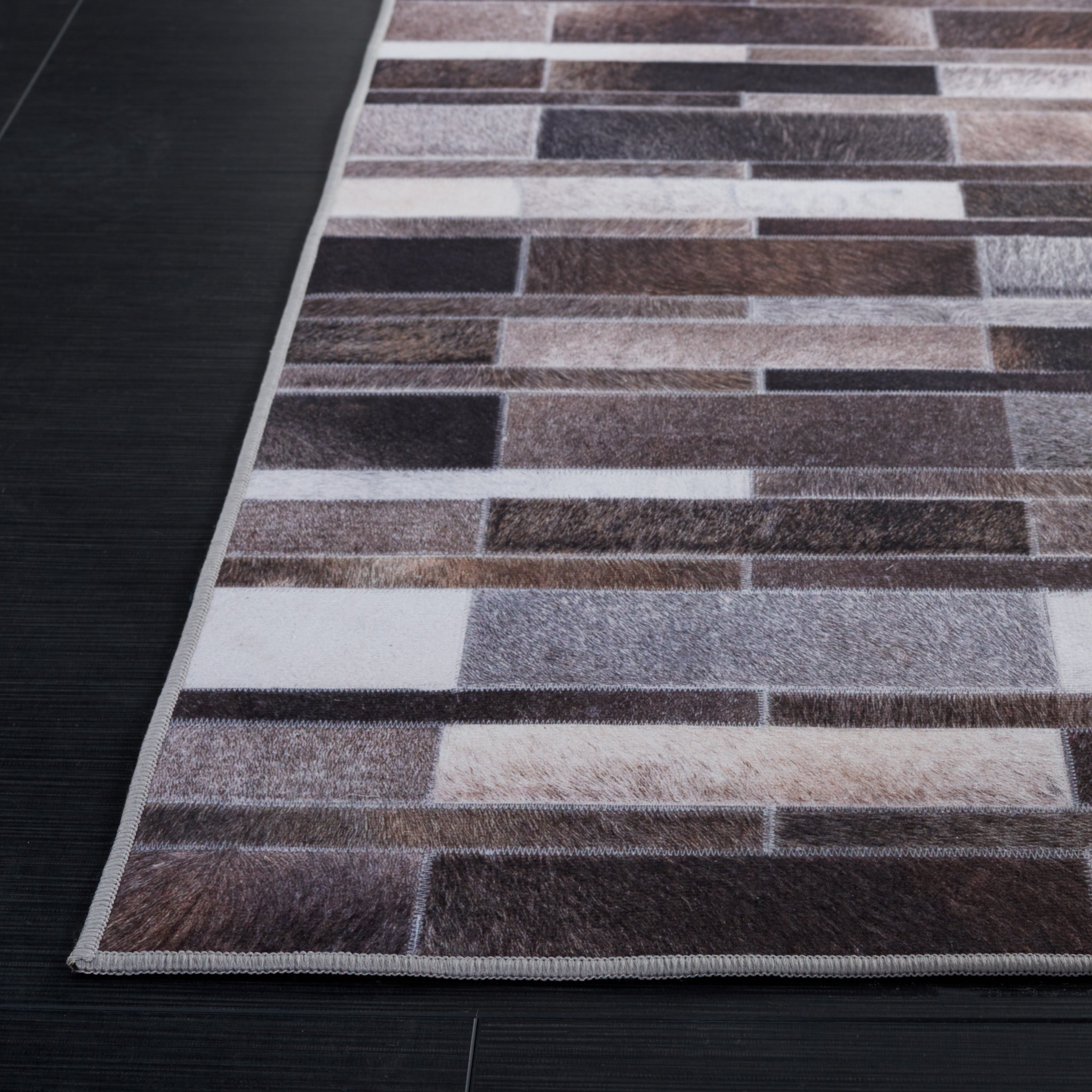 Safavieh Faux Hide 542 Rug, FAH542 - Ivory / Grey