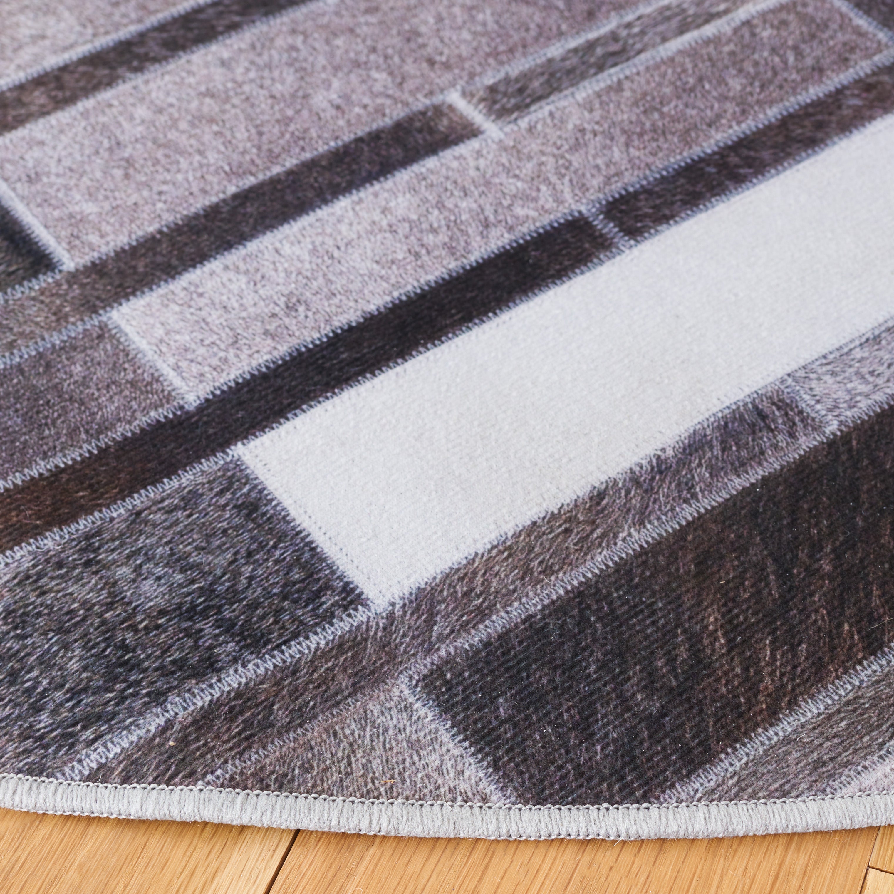 Safavieh Faux Hide 542 Rug, FAH542 - Ivory / Grey