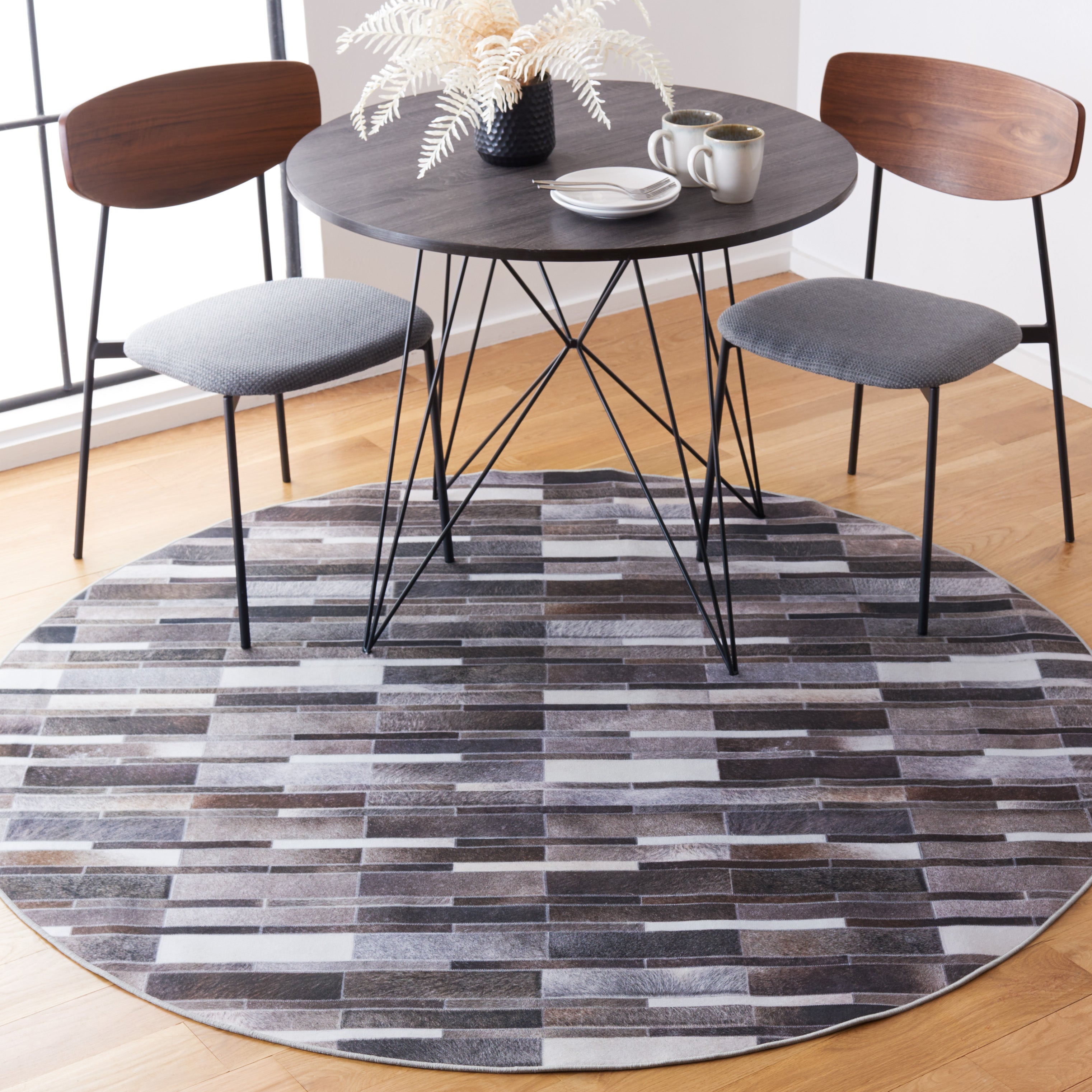 Safavieh Faux Hide 542 Rug, FAH542 - Ivory / Grey