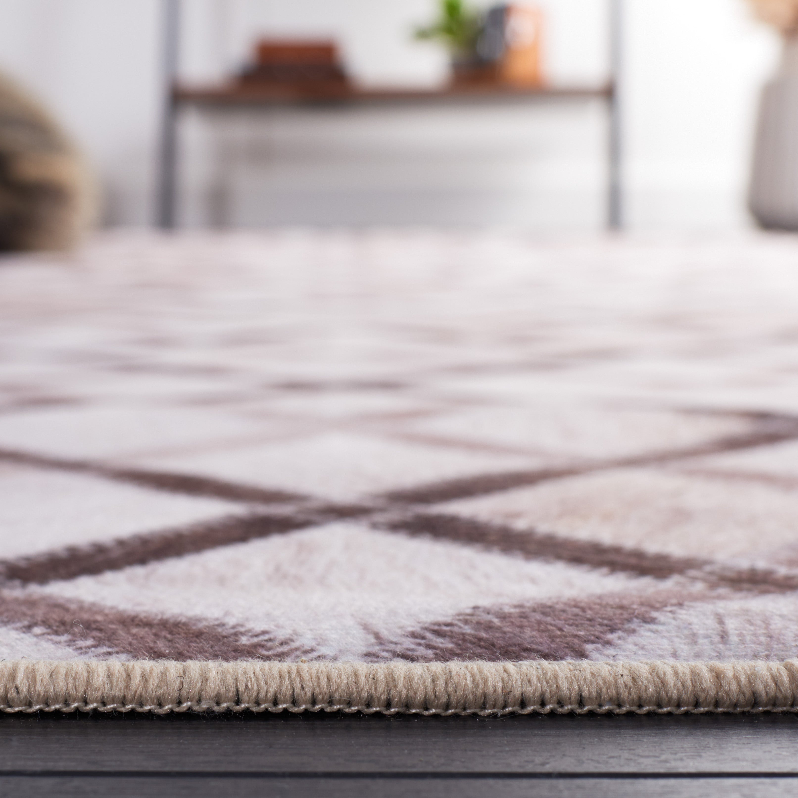 Safavieh Faux Hide 545 Rug, FAH545 - Beige / Brown