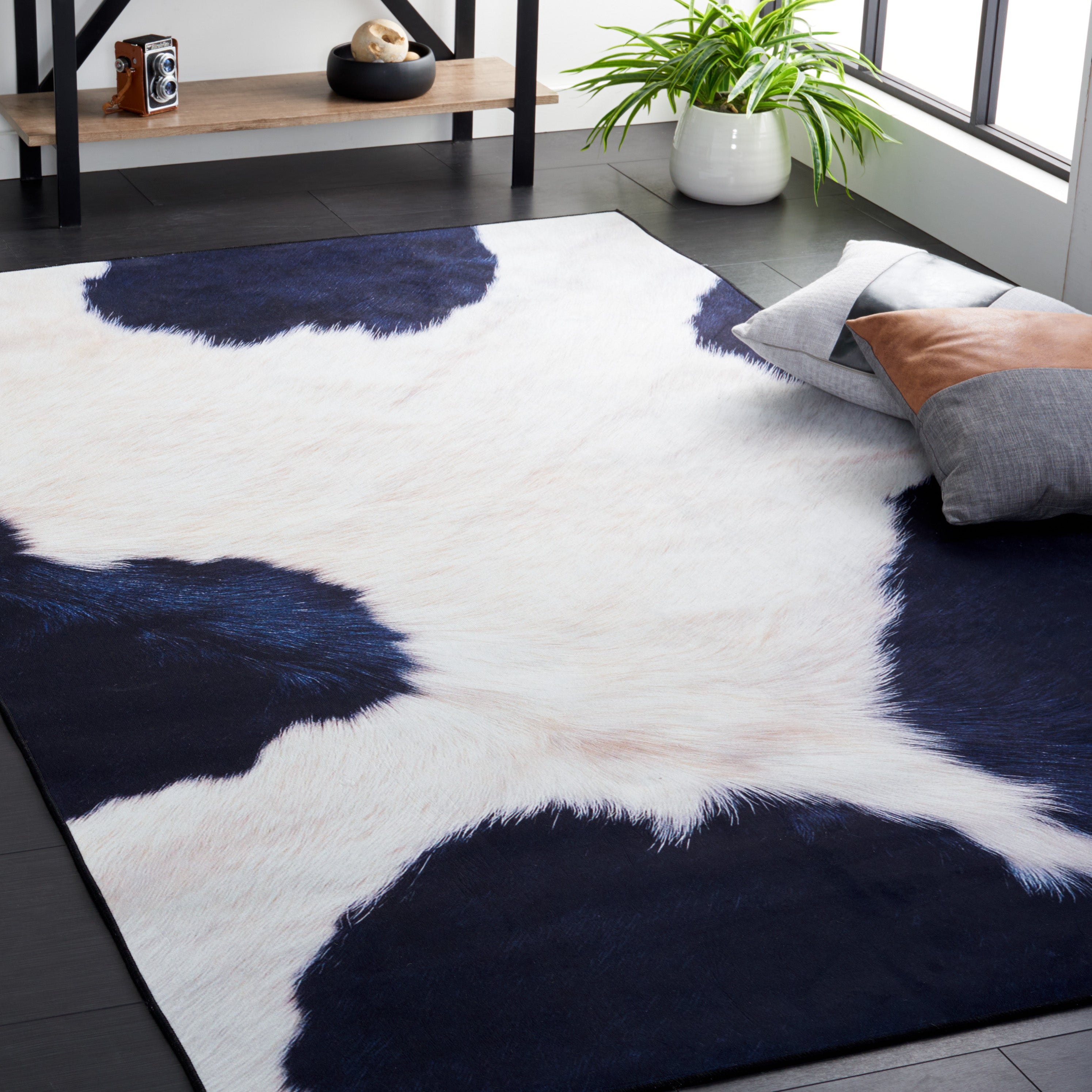 Safavieh Faux Hide 548 Rug, FAH548 - Ivory / Dark Blue