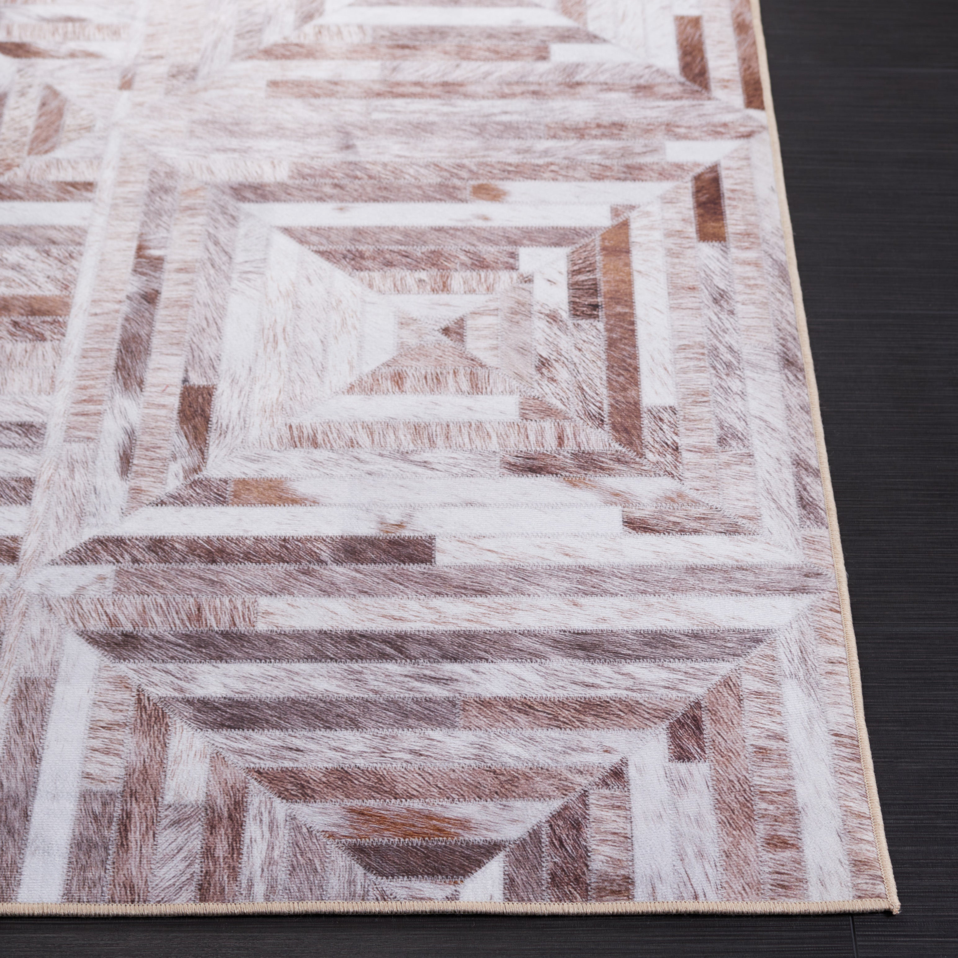 Safavieh Faux Hide 549 Rug, FAH549 - Beige / Brown