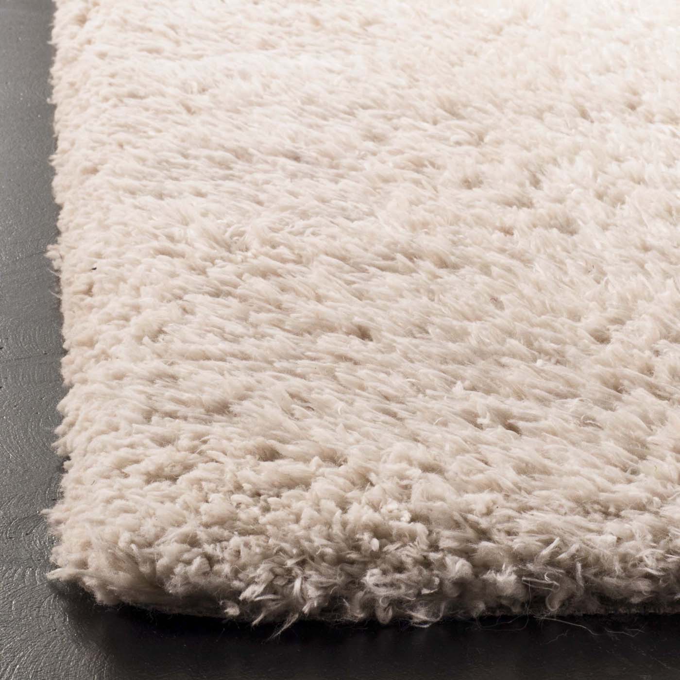 Safavieh Flokati Shag 950 Rug, FLK950 - Beige