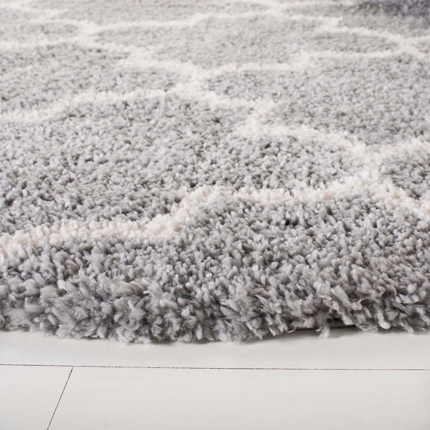 Safavieh Fontana Shag 818 Rug, FNT818 - Grey / Cream