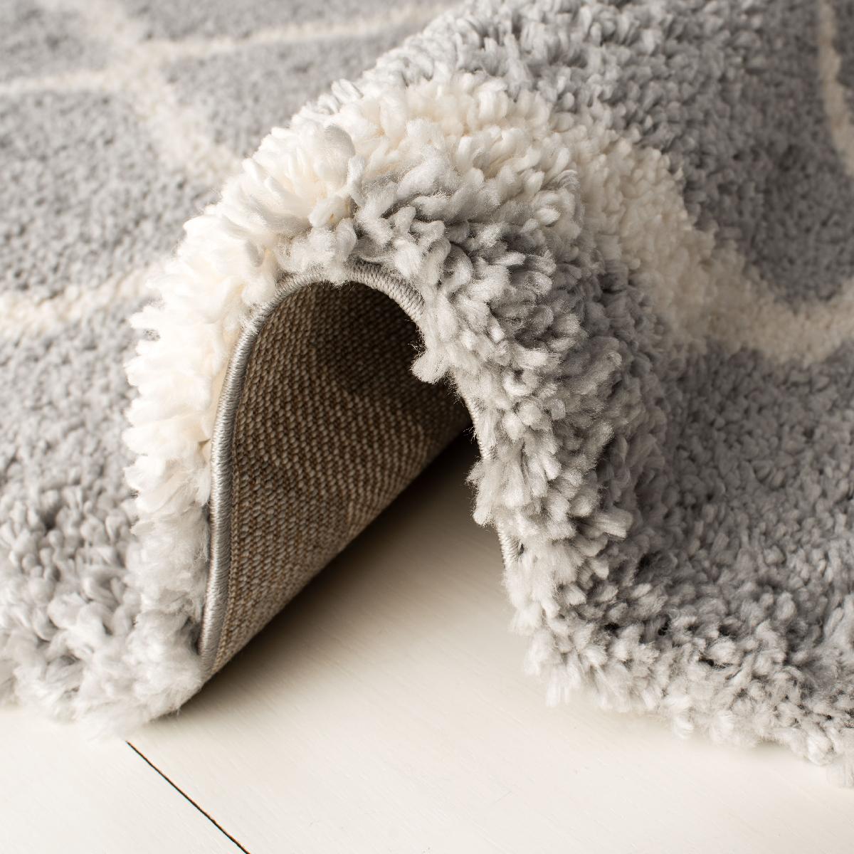 Safavieh Fontana Shag 821 Rug, FNT821 - Grey / Cream