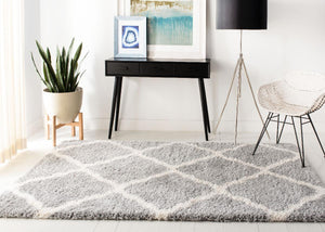 Safavieh Fontana Shag 821 Rug, FNT821