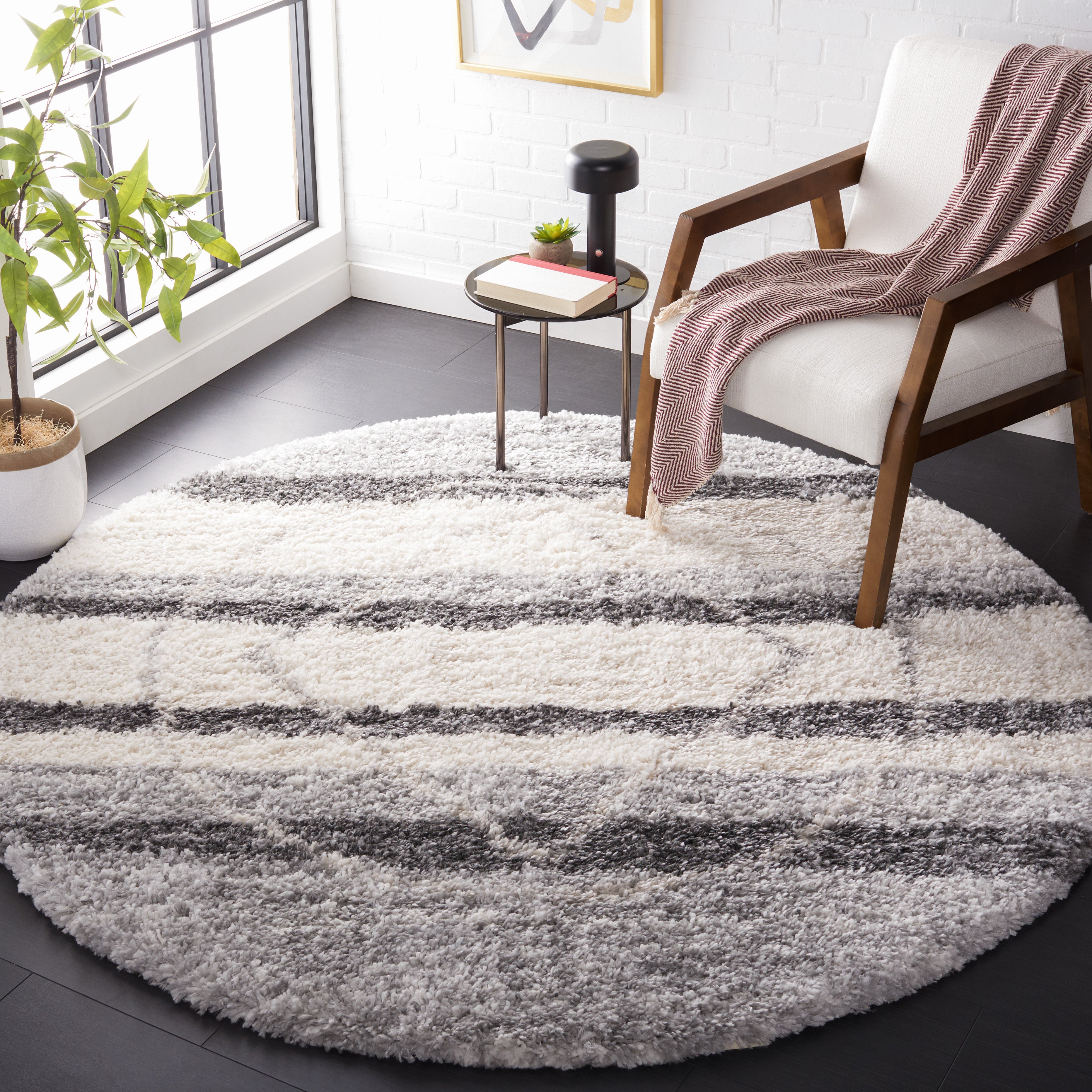 Safavieh Fontana Shag 825 Rug, FNT825 - Ivory / Grey