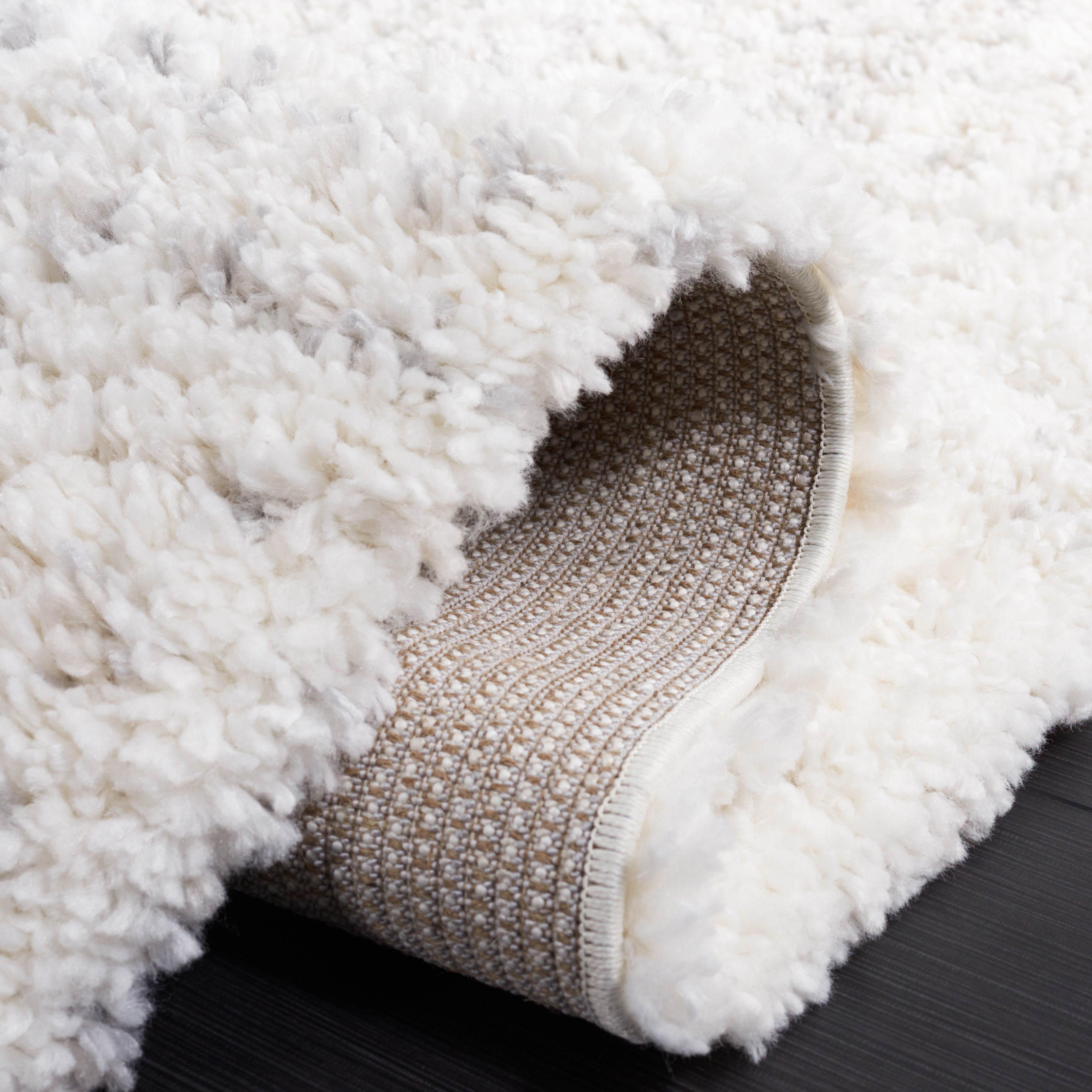 Safavieh Fontana Shag 827 Rug, FNT827 - Ivory / Grey