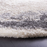 Safavieh Fontana Shag 829 Rug, FNT829 - Ivory / Grey