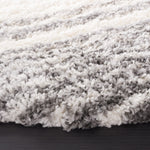 Safavieh Fontana Shag 832 Rug, FNT832 - Ivory / Grey