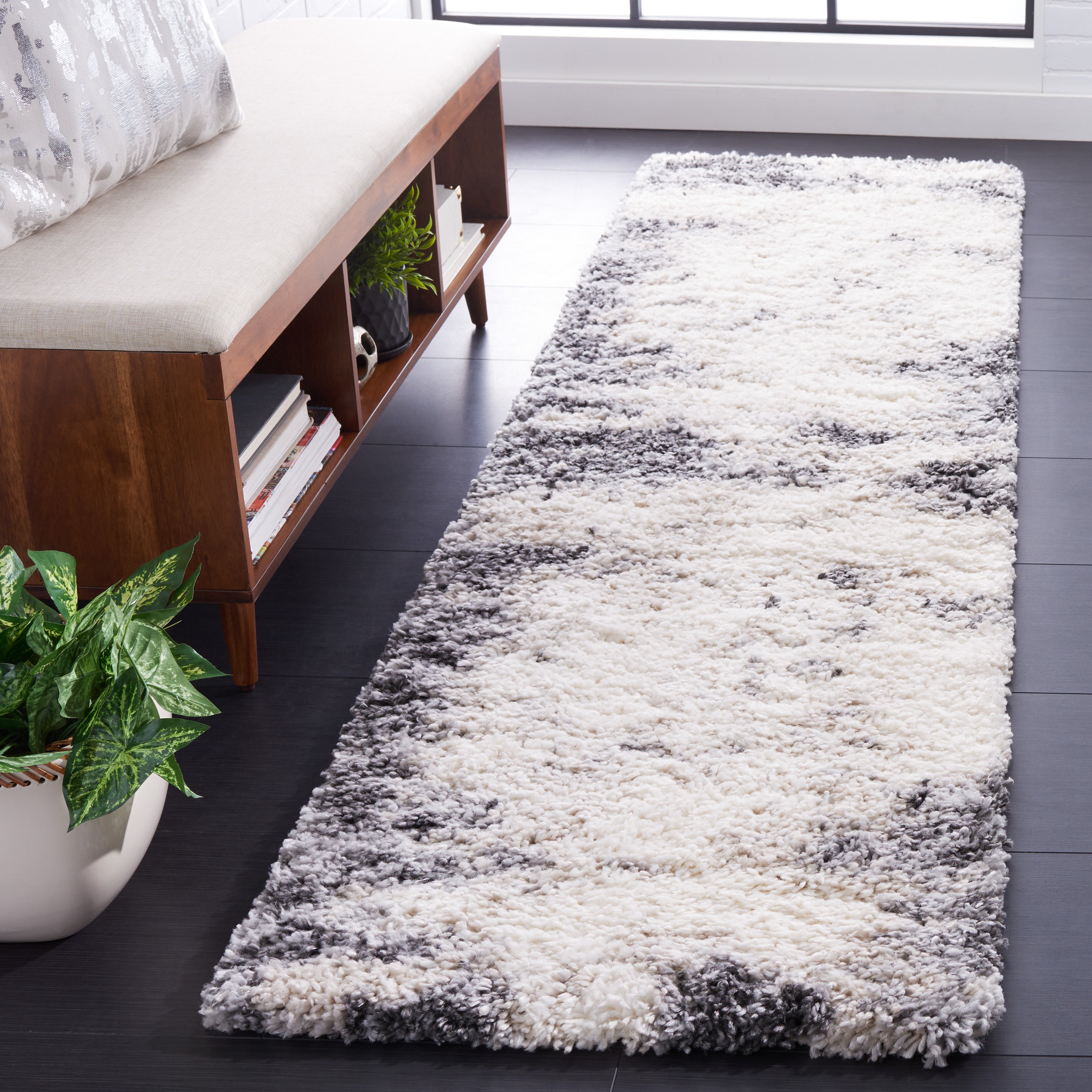 Safavieh Fontana Shag 834 Rug, FNT834 - Ivory / Grey