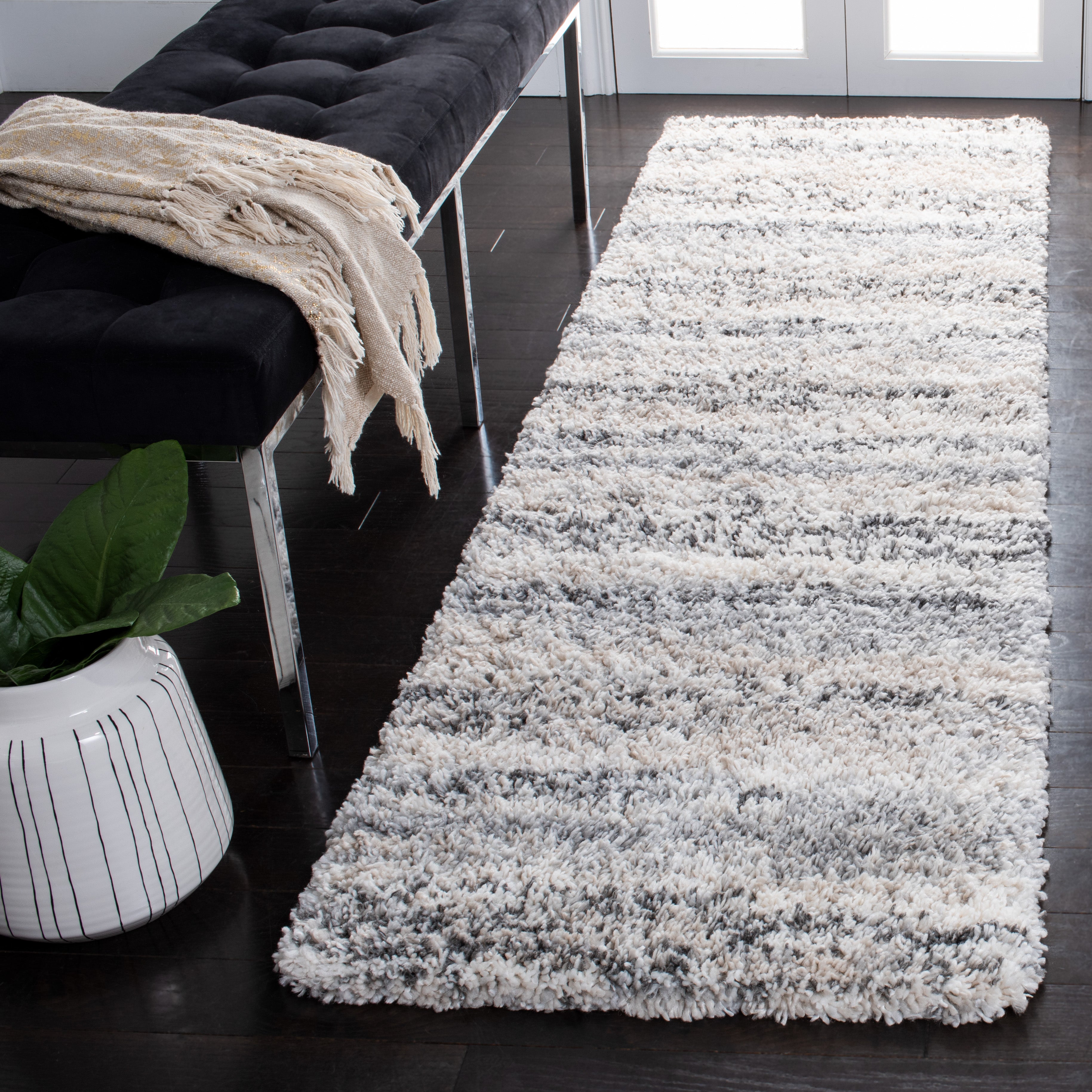 Safavieh Fontana Shag 842 Rug, FNT842 - Ivory / Grey