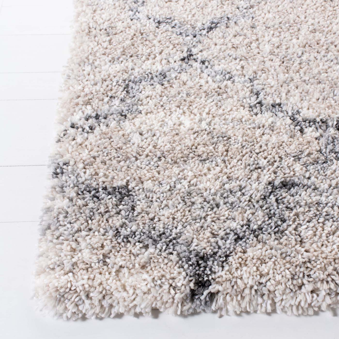 Safavieh Fontana Shag 888 Rug, FNT888 - Grey / Ivory