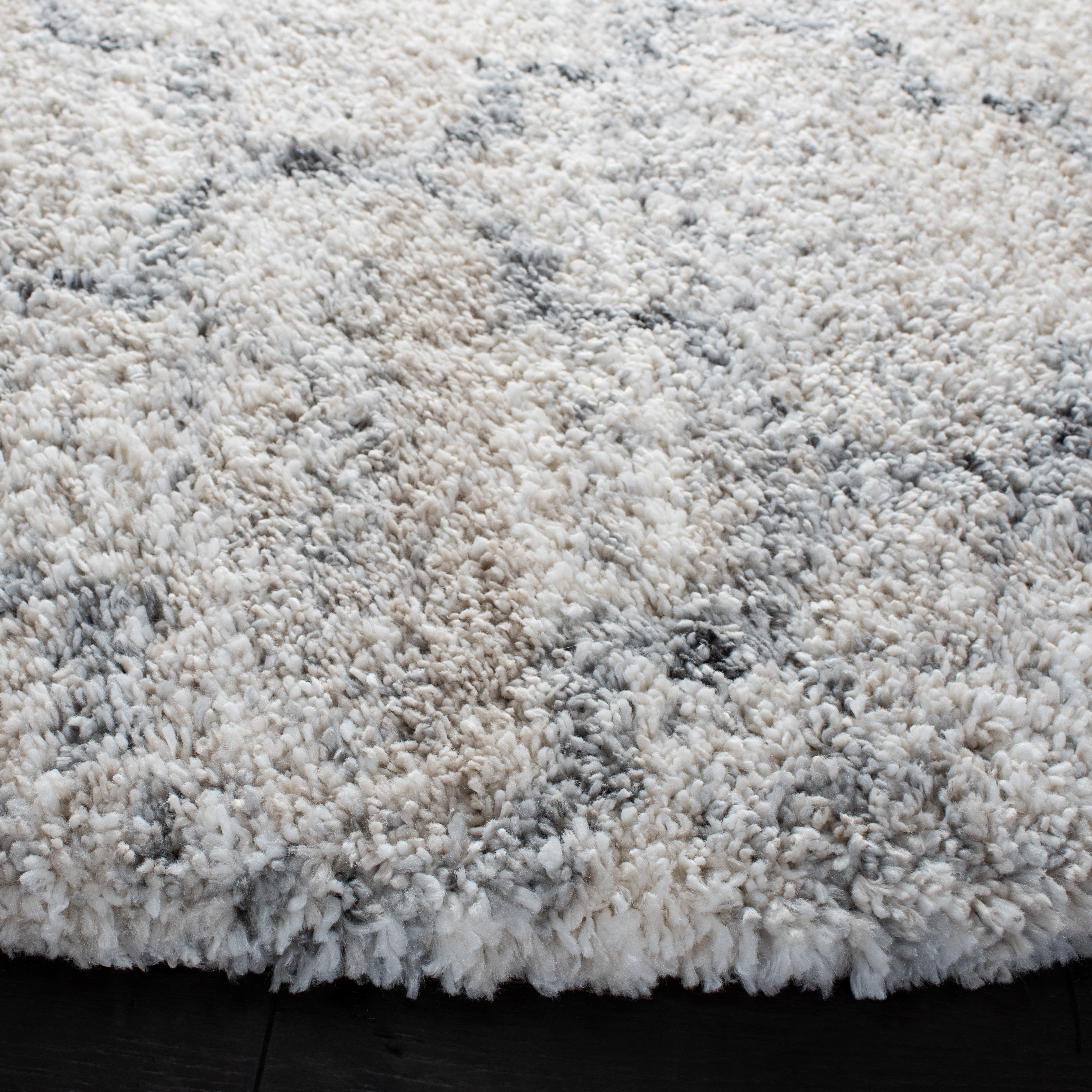 Safavieh Fontana Shag 888 Rug, FNT888 - Grey / Ivory