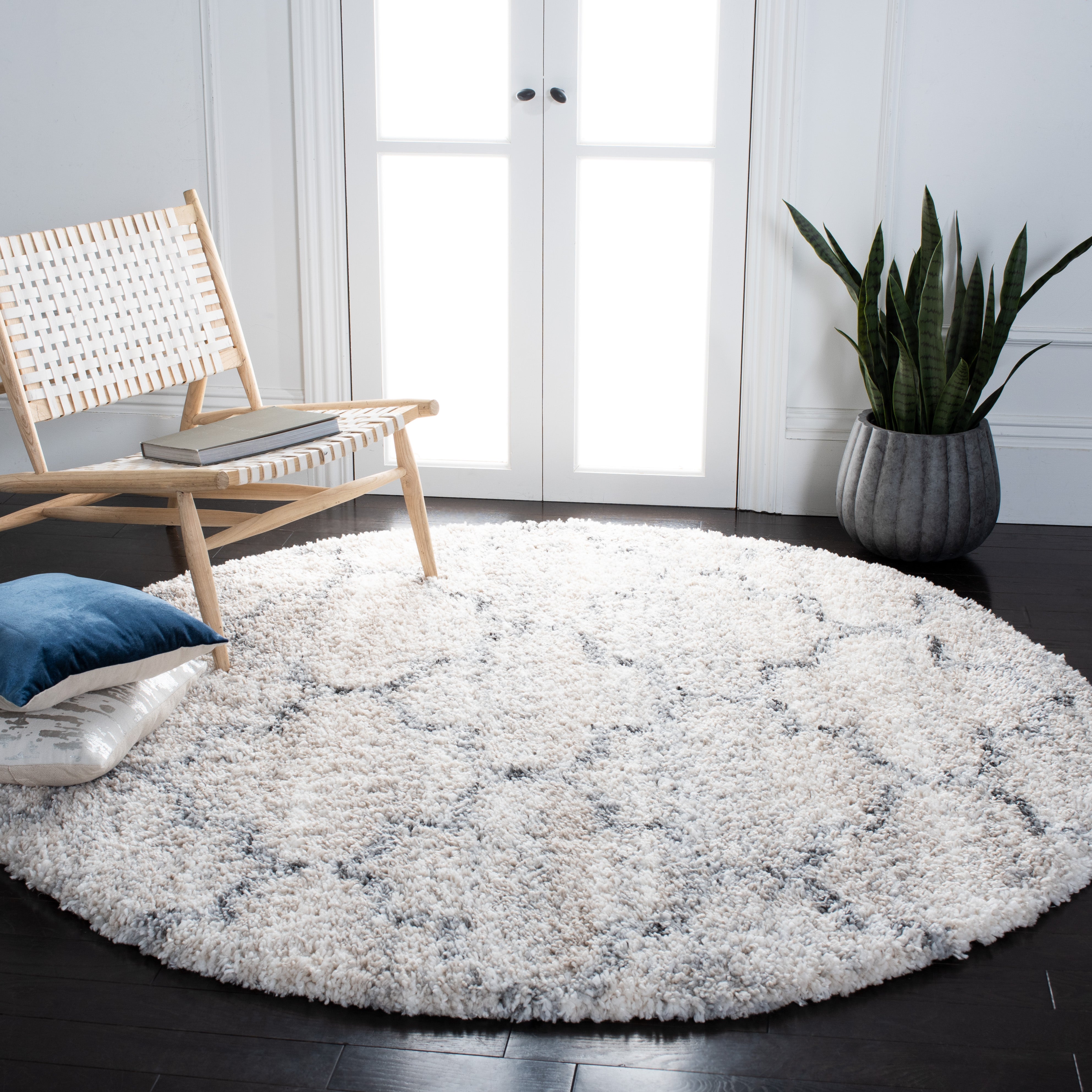 Safavieh Fontana Shag 888 Rug, FNT888 - Grey / Ivory