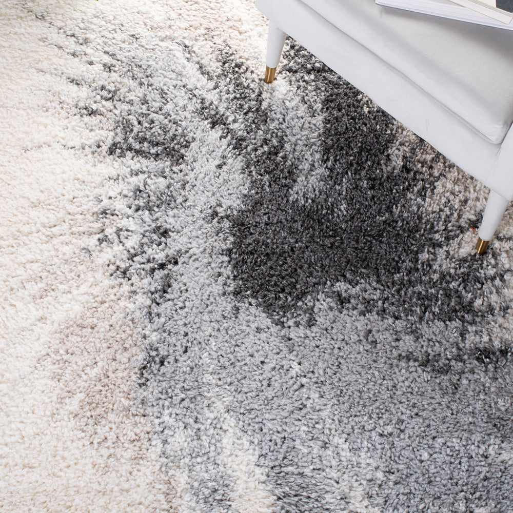 Safavieh Fontana Shag 892 Rug, FNT892 - Ivory / Grey