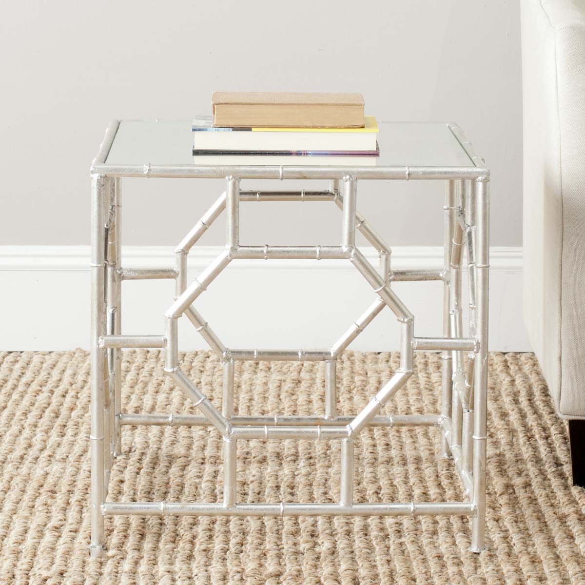Safavieh Rory Silver Mirror Top Accent Table , FOX2519 - Silver/Mirror