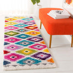 Safavieh Fiesta Shag 374 Rug, FSG374 - Cream / Multi