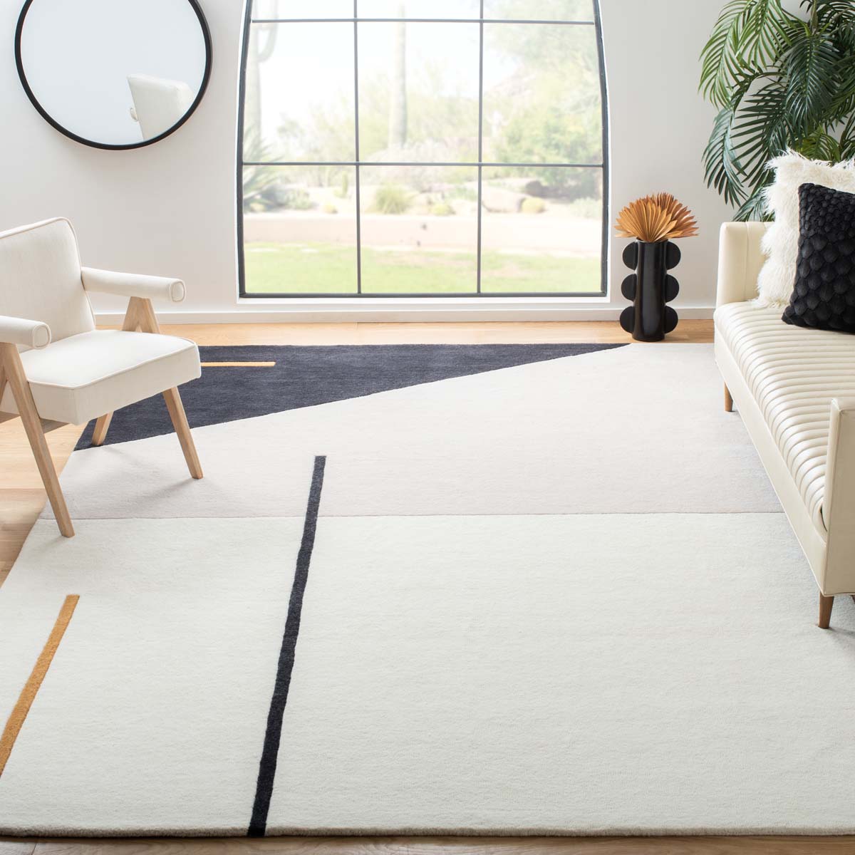 Safavieh Fifth Avenue 110 Rug, FTV110 - Ivory / Black