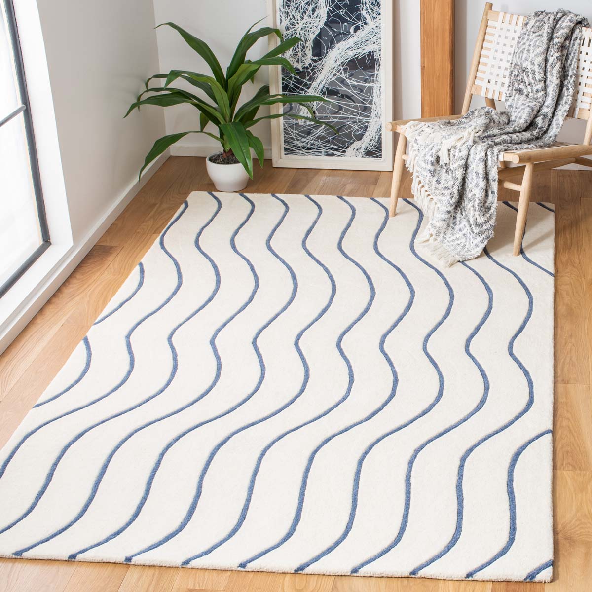 Safavieh Fifth Avenue 113 Rug, FTV113 - Ivory / Blue