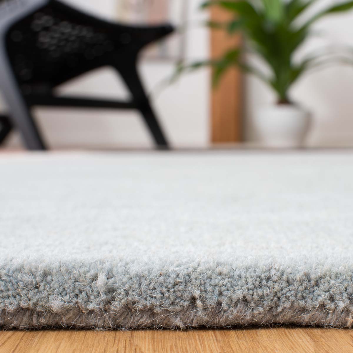 Safavieh Fifth Avenue 119 Rug, FTV119 - Beige / Black