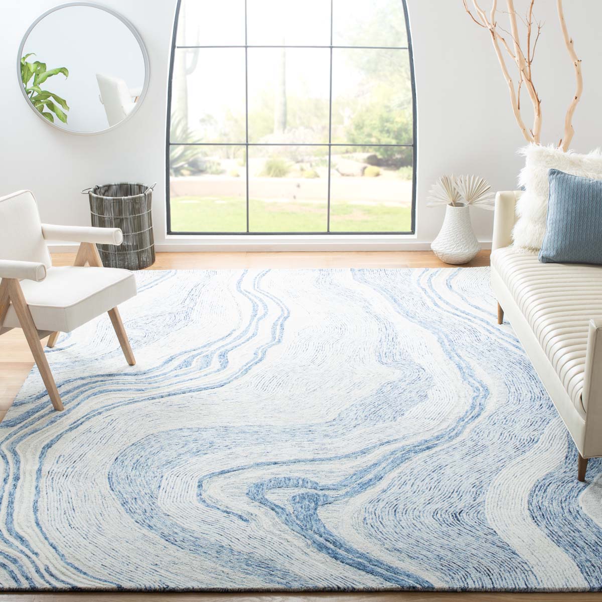 Safavieh Fifth Avenue 121 Rug, FTV121 - Blue / Ivory