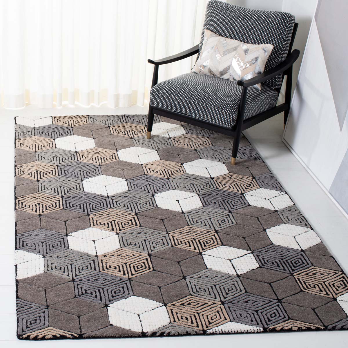 Safavieh Fifth Avenue 130 Rug, FTV130 - Ivory / Grey
